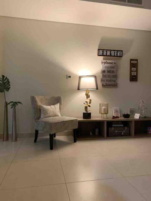 Balqis Residense Palm Jumeirah,Pool, Beach, Top floor, Full sea view, Restaurants