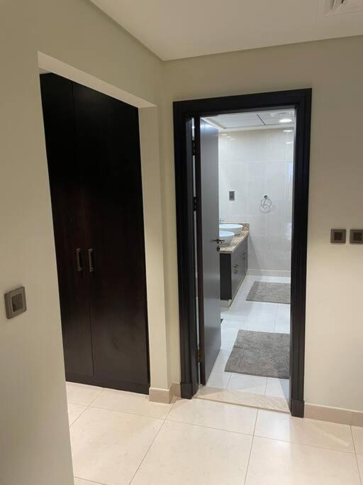Balqis Residense Palm Jumeirah,Pool, Beach, Top floor, Full sea view, Restaurants