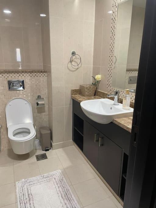 Balqis Residense Palm Jumeirah,Pool, Beach, Top floor, Full sea view, Restaurants