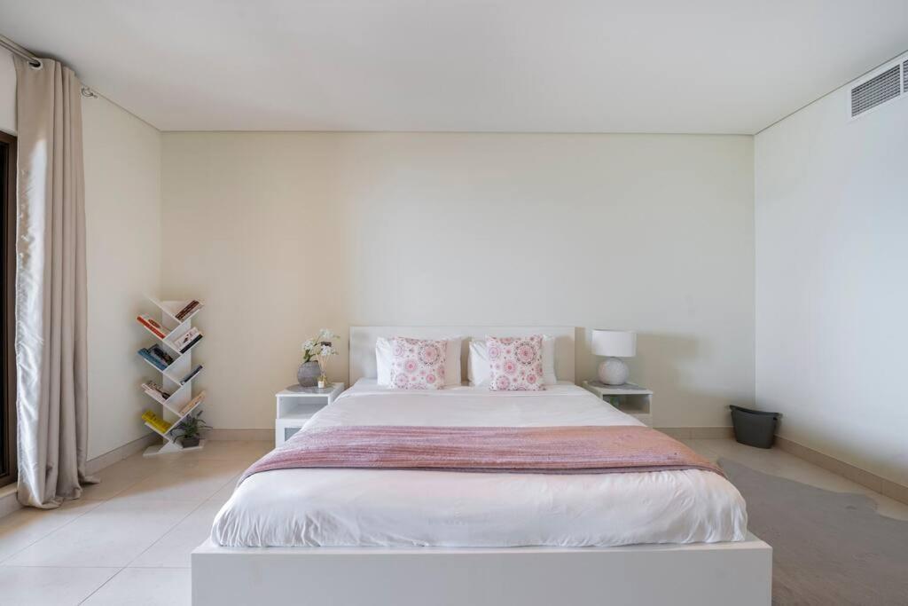 Balqis Residense Palm Jumeirah,Pool, Beach, Top floor, Full sea view, Restaurants