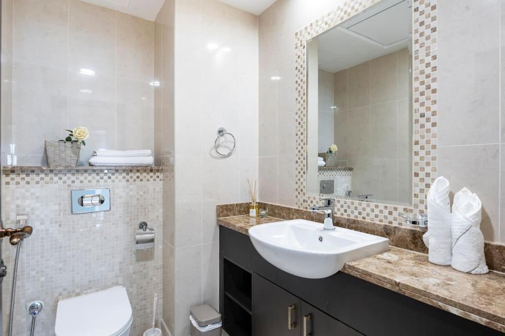 Balqis Residense Palm Jumeirah,Pool, Beach, Top floor, Full sea view, Restaurants