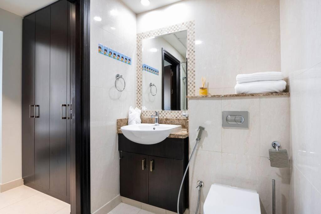 Balqis Residense Palm Jumeirah,Pool, Beach, Top floor, Full sea view, Restaurants