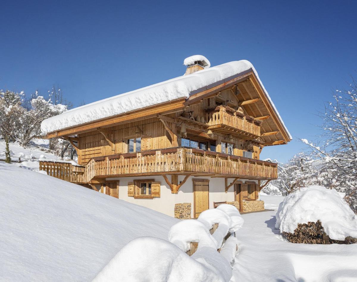 CHALET LES CERISES Jacuzzi, Sauna, Hammam, Cinéma
