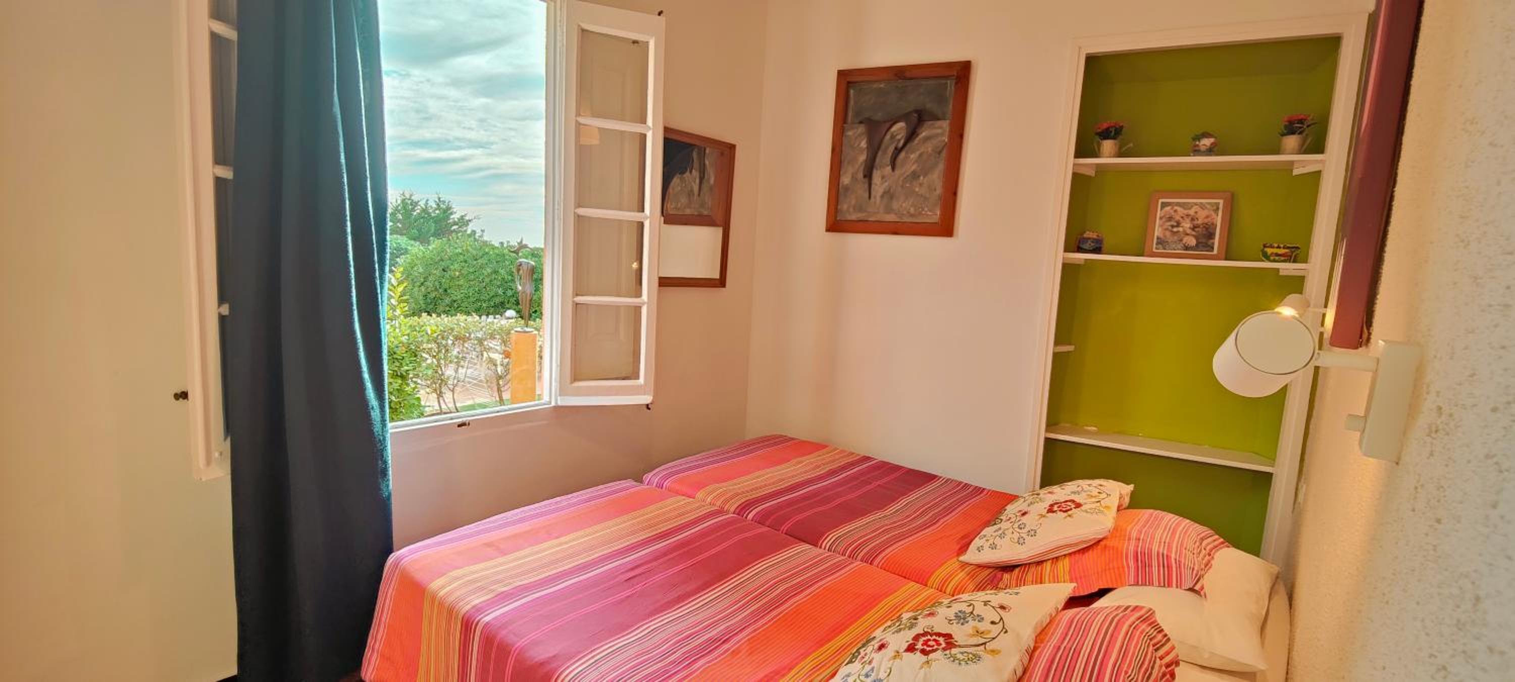 Casa con jardín a 30 metros de la playa. VC. view 5