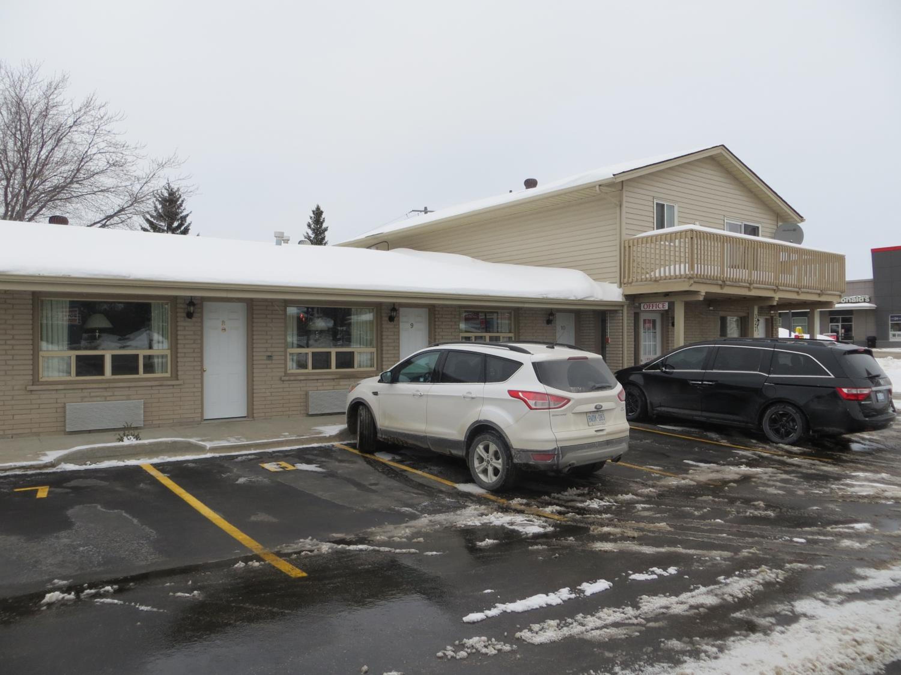 Hotel Milestone Motel - Image 1