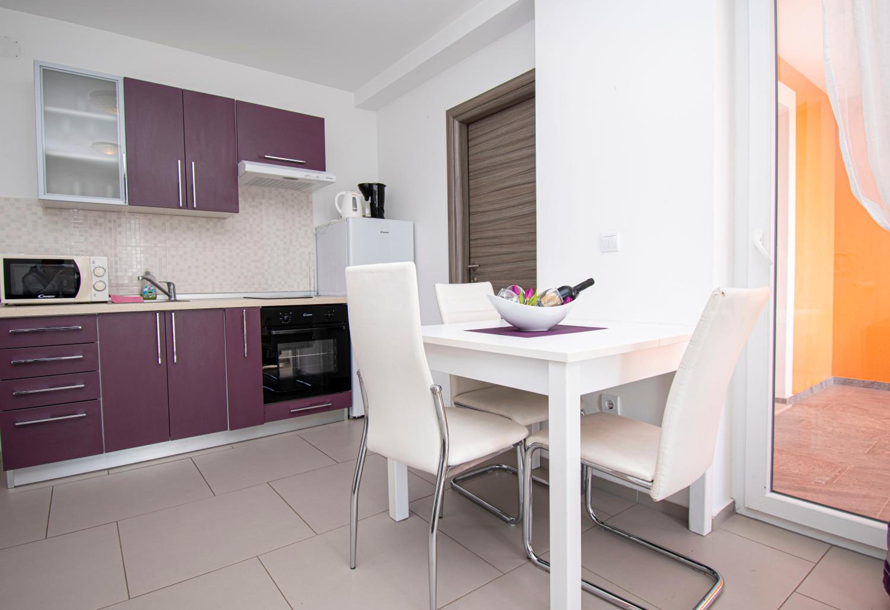 LotusPoolApart en Premantura — kitchen
