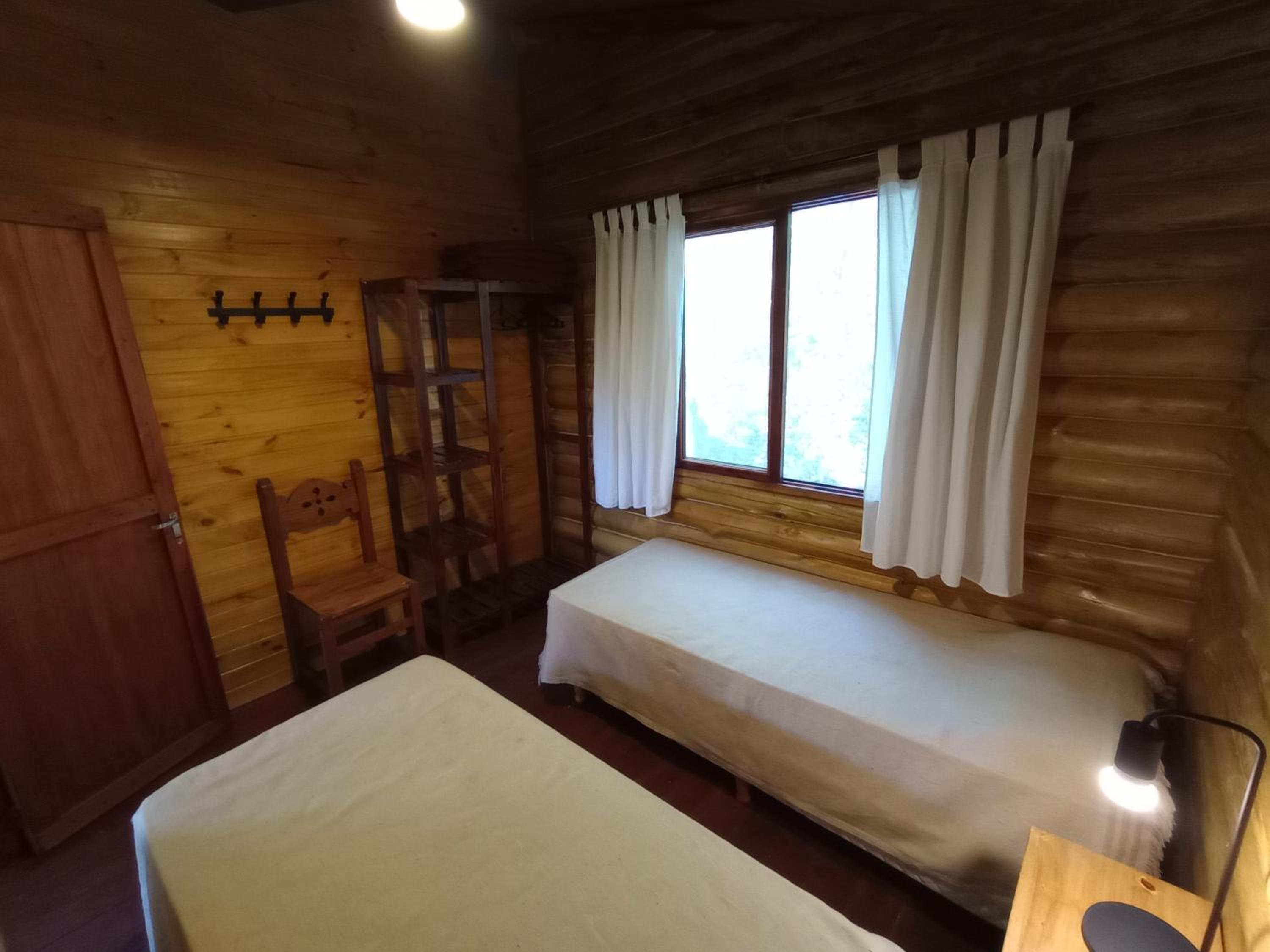 Cabaña La Isla II, en La Isla, Comuna de la Paisanita, a 8 kilómetros de Alta Gracia