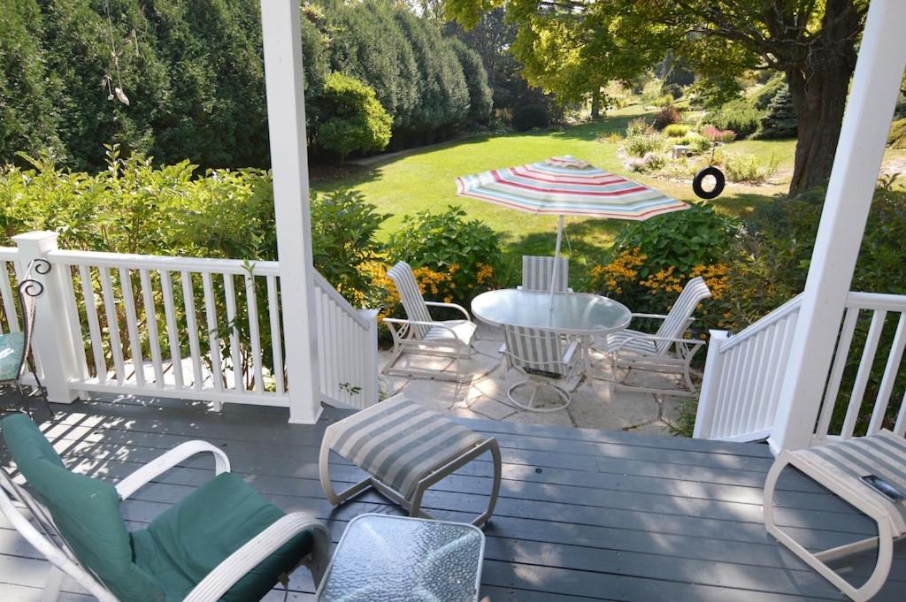 Carraig Mor Cottage - Beautiful House, Amazing Garden, Downtown Baileys Harbor view 4