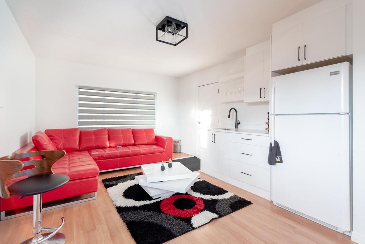 Spacious & Modern by the Beach