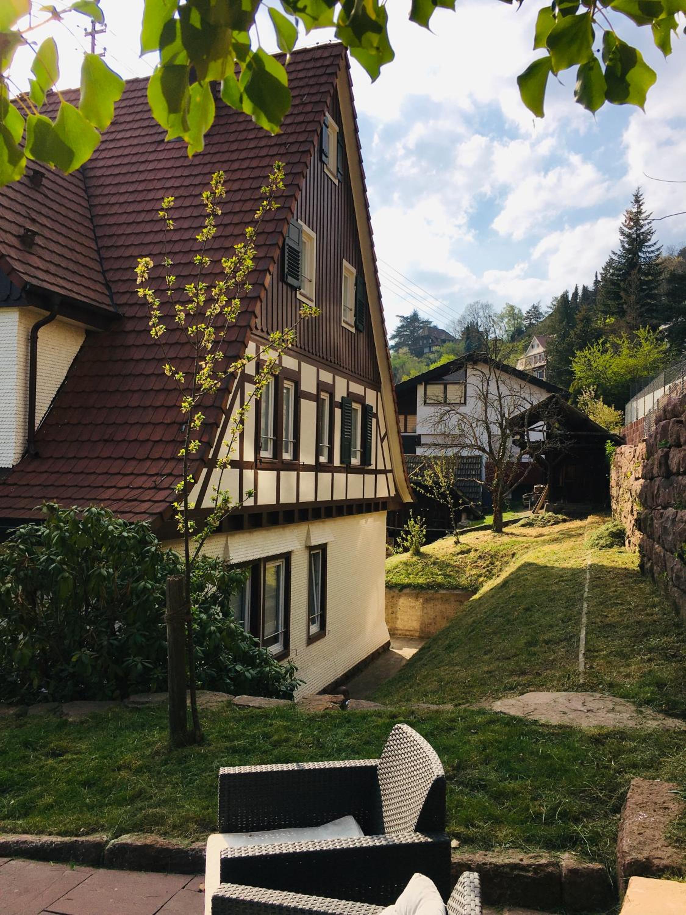 Familienglück im Schwarzwaldhaus mit Schlossblick