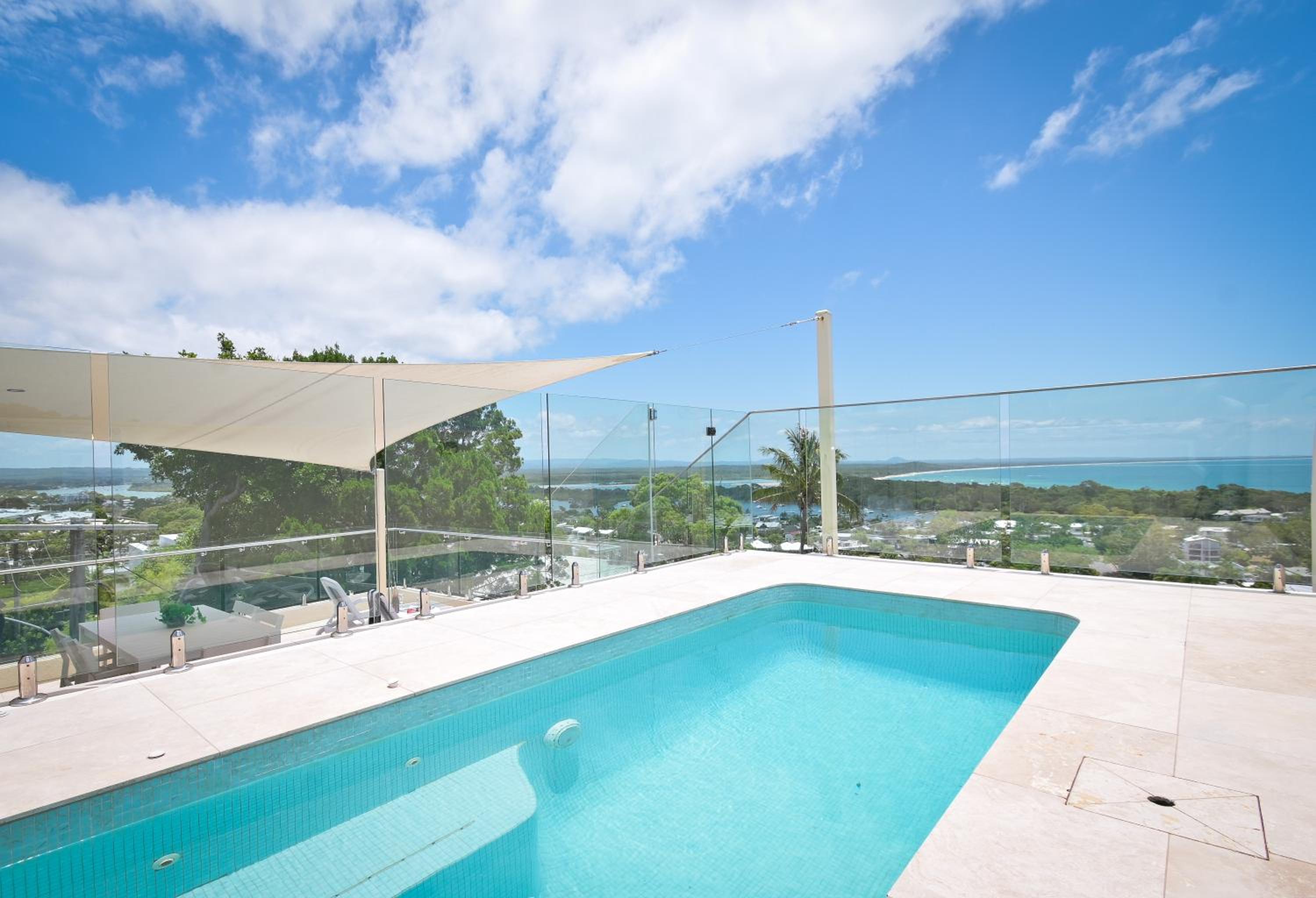 Noosa Crest Penthouse 40 - Private Rooftop Pool