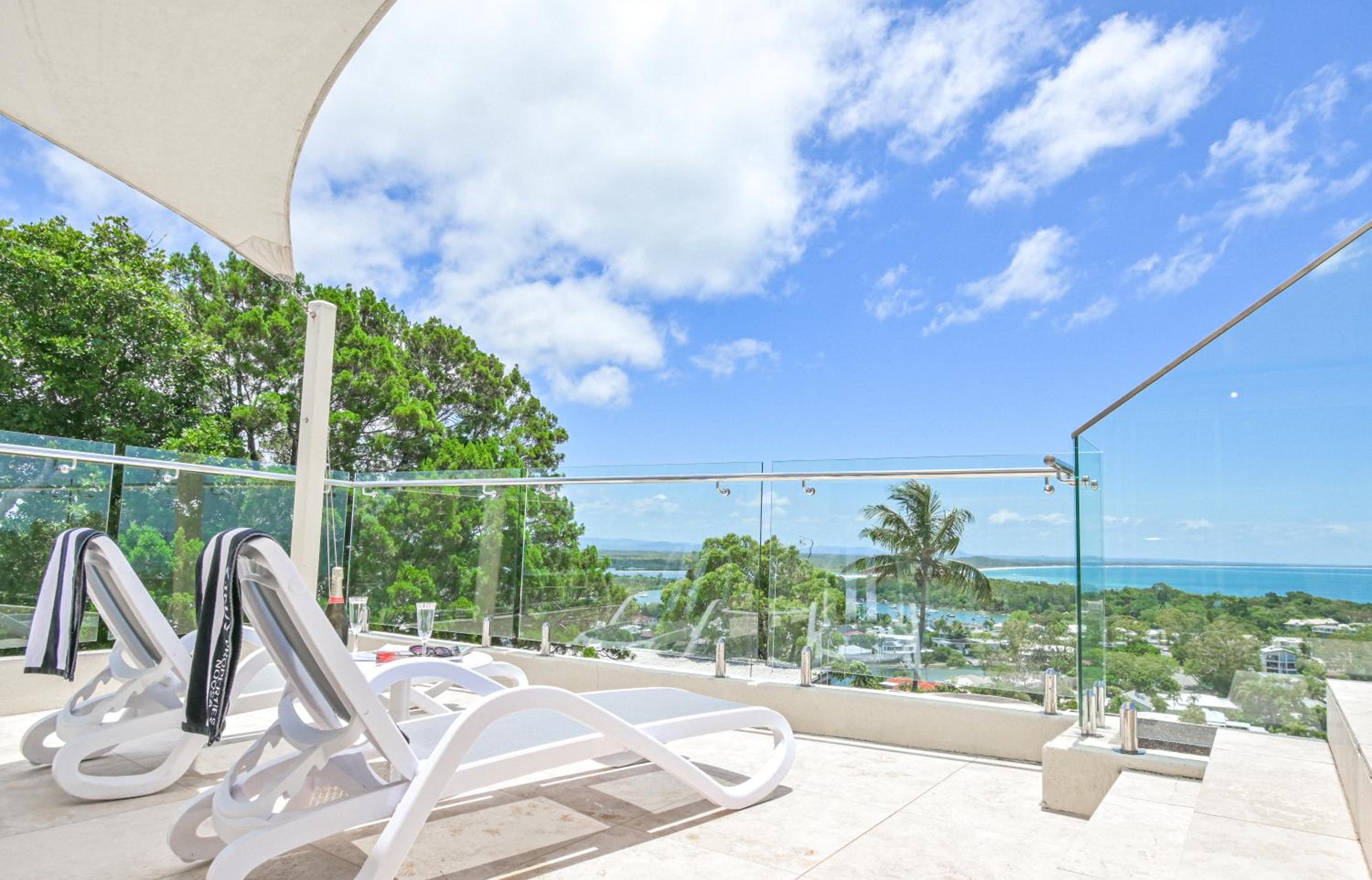 Noosa Crest Penthouse 40 - Private Rooftop Pool