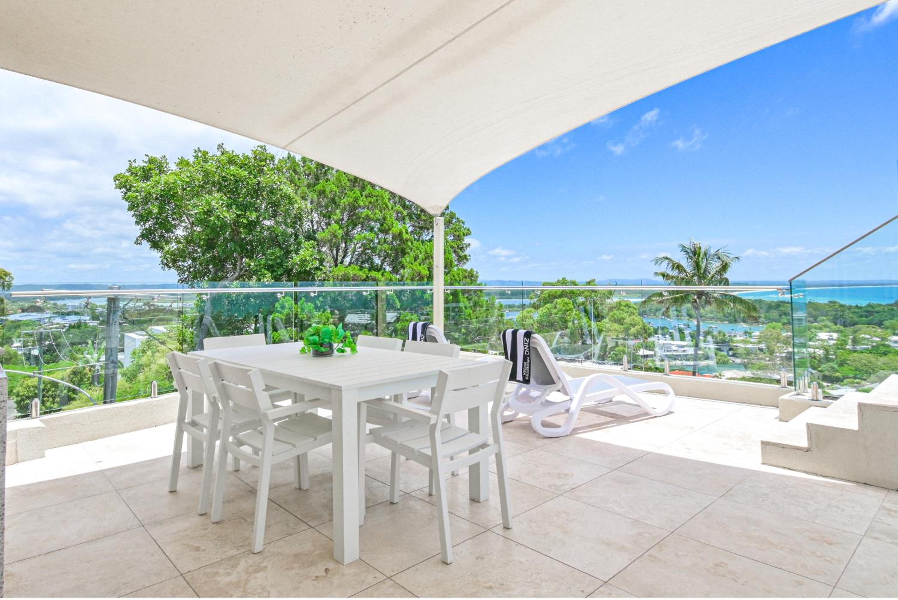 Noosa Crest Penthouse 40 - Private Rooftop Pool