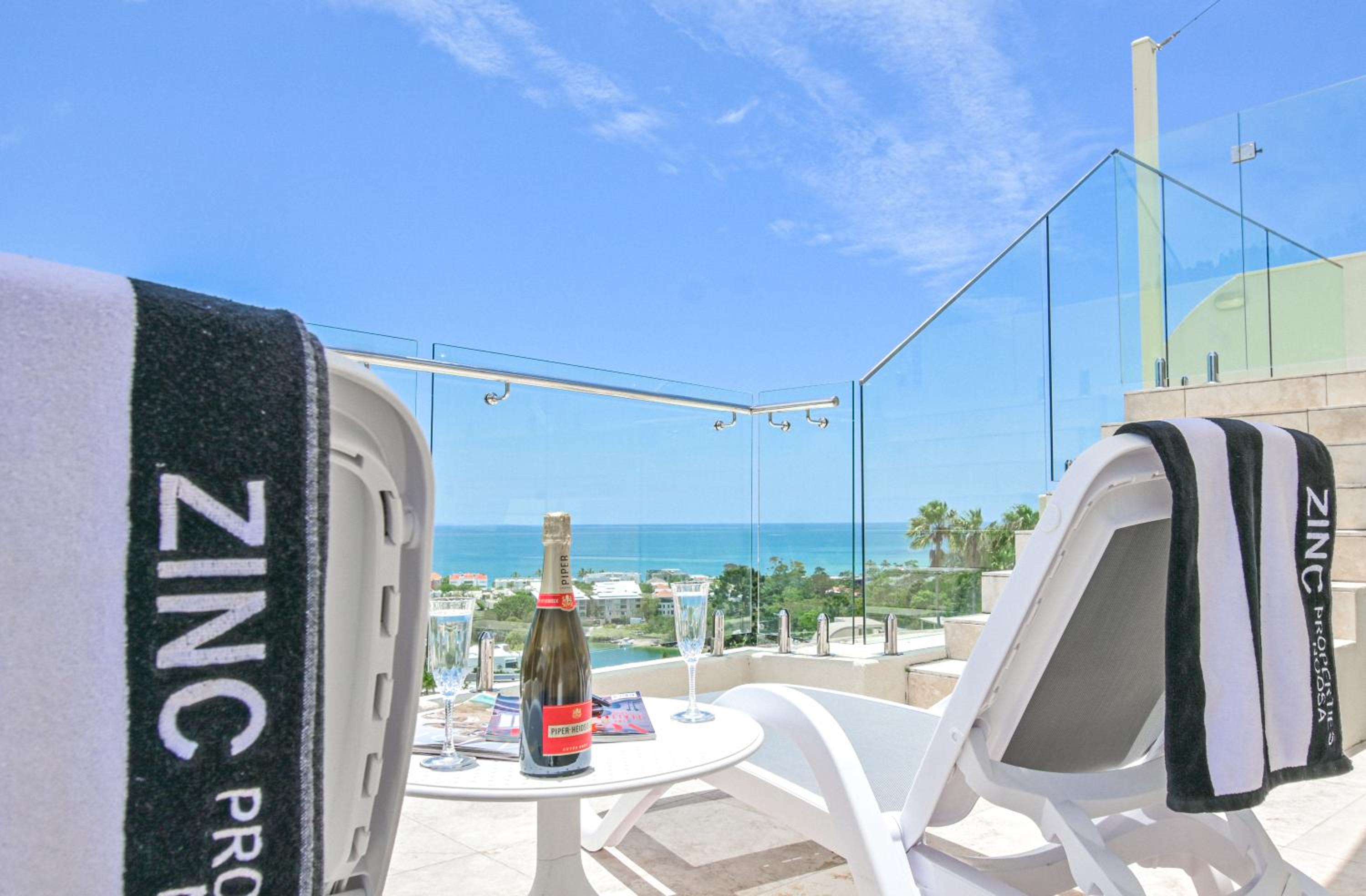 Noosa Crest Penthouse 40 - Private Rooftop Pool