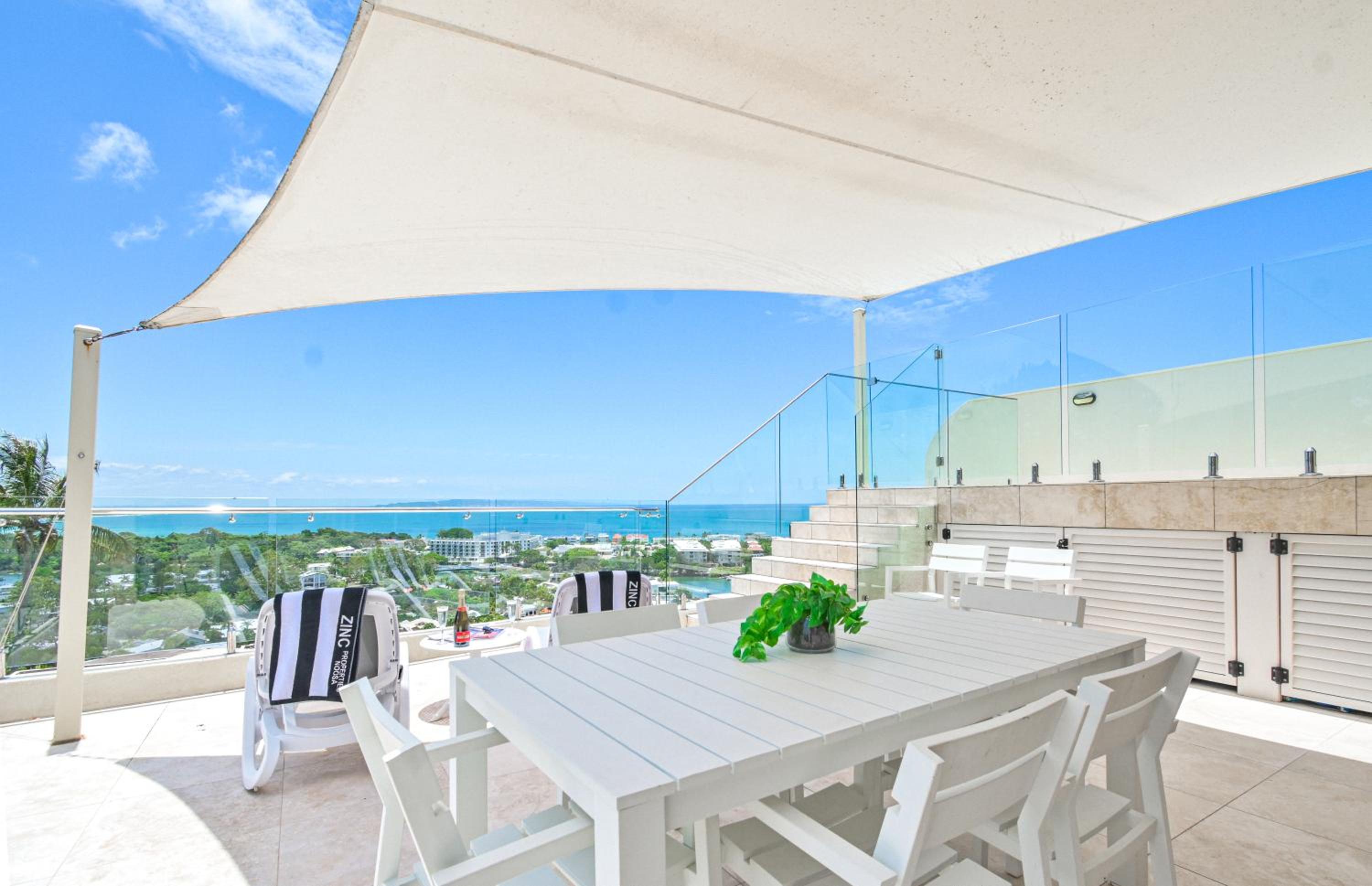 Noosa Crest Penthouse 40 - Private Rooftop Pool