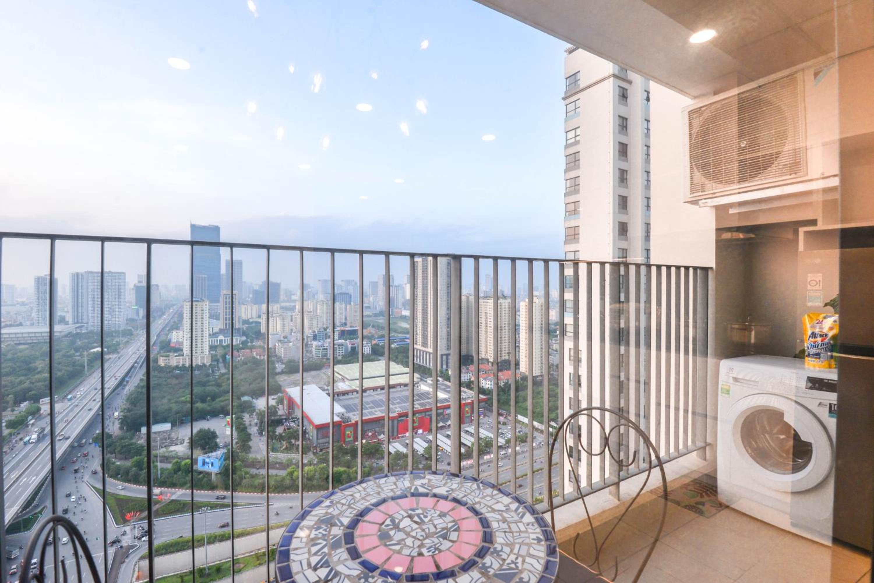 22Housing Vinhomes D'Capitale Hotel & Residence