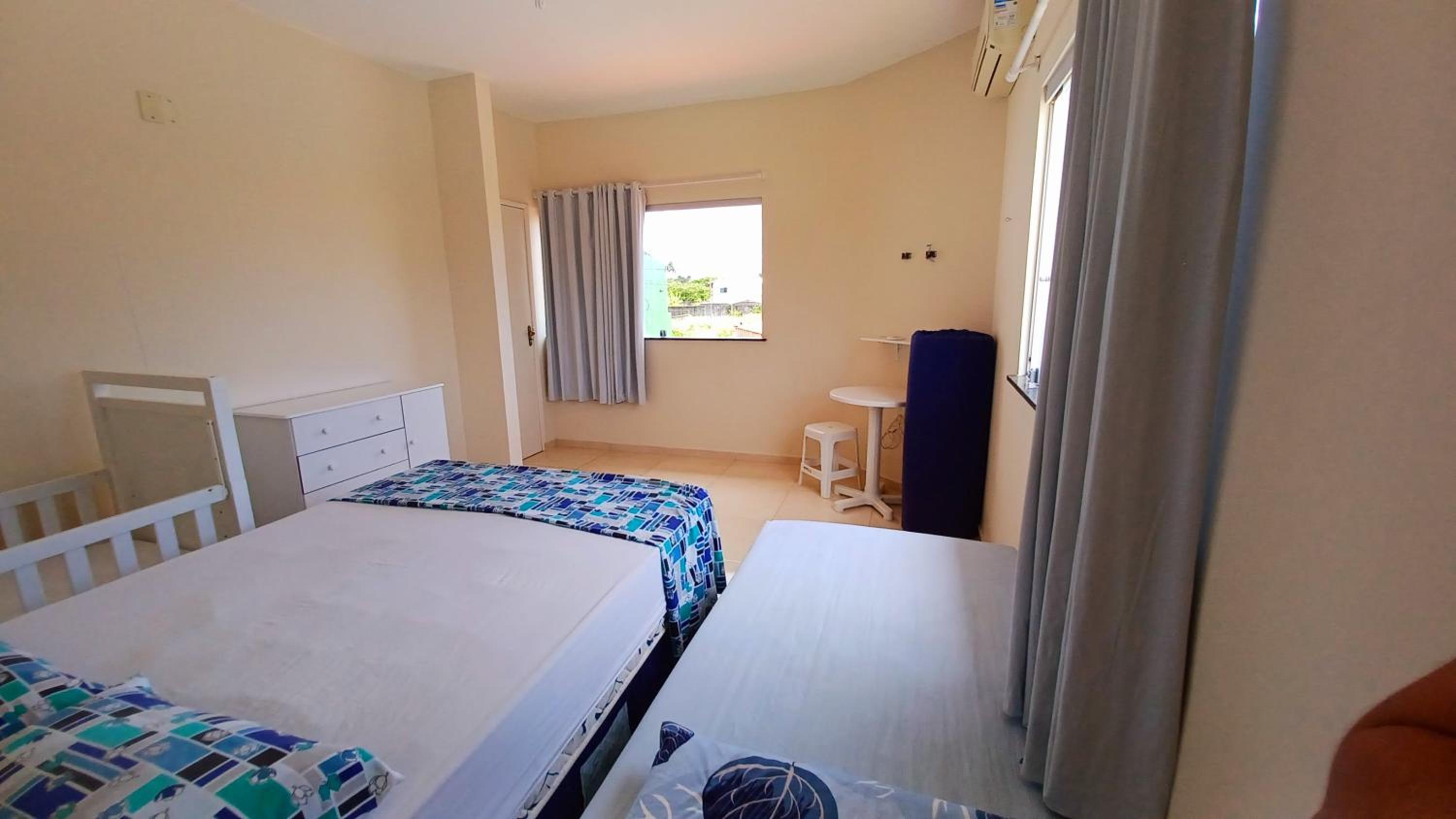 Casa Amarela na Praia de Guaibim-Taquari