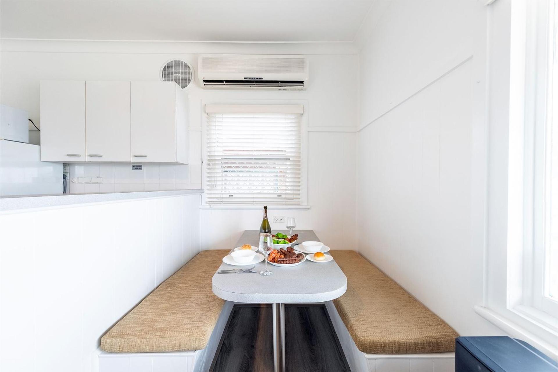 Bayside, 1,21 Victoria Parade - Unit with unbeatable water views and location