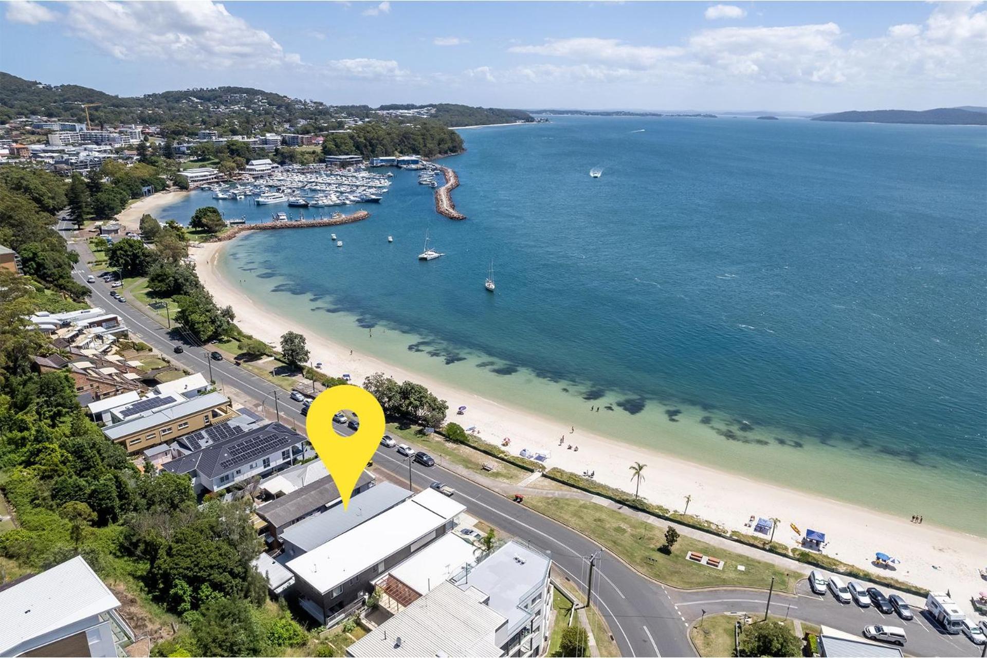 Bayside, 1,21 Victoria Parade - Unit with unbeatable water views and location