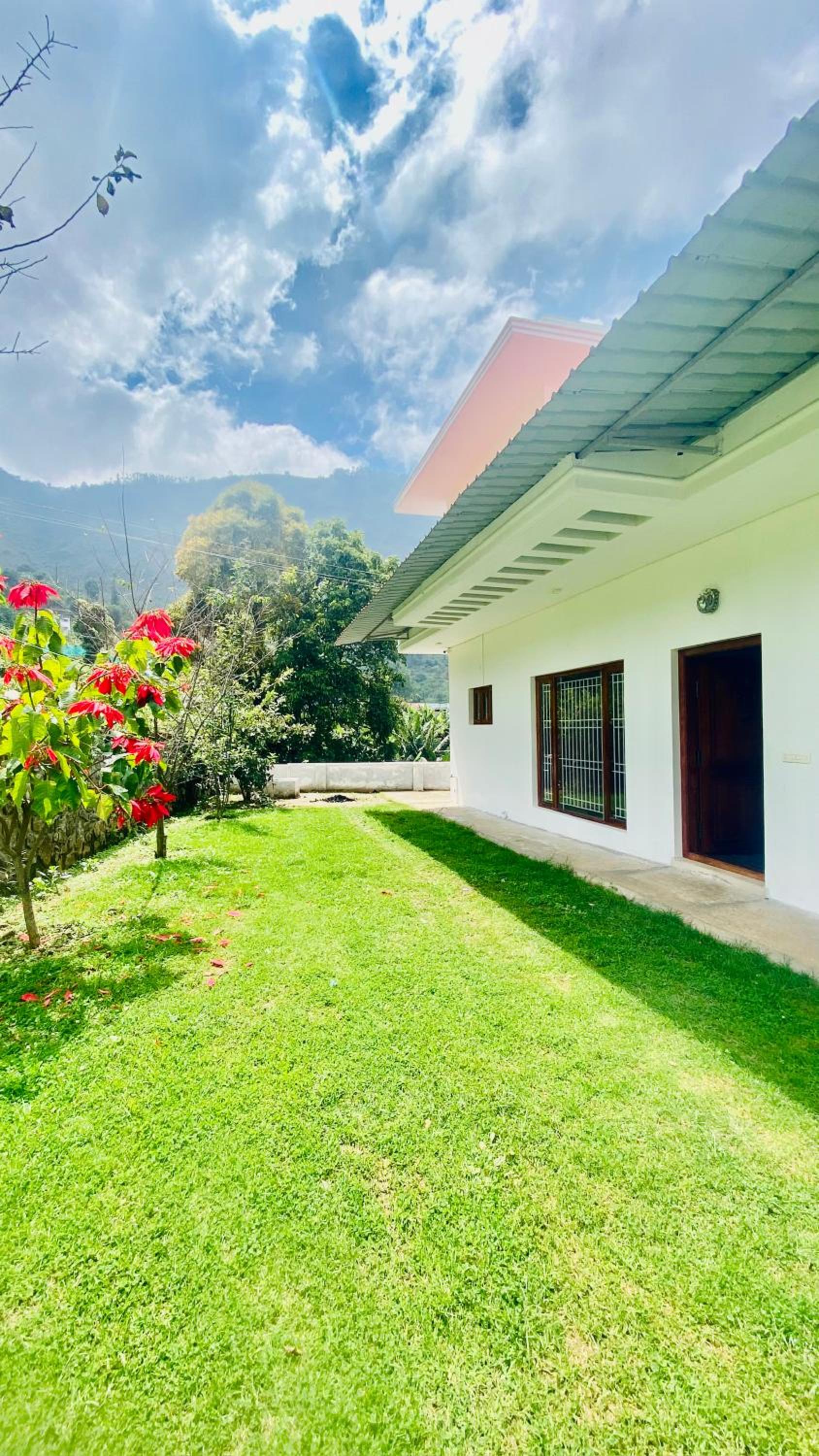 Mountain Mansion Kodai view 2