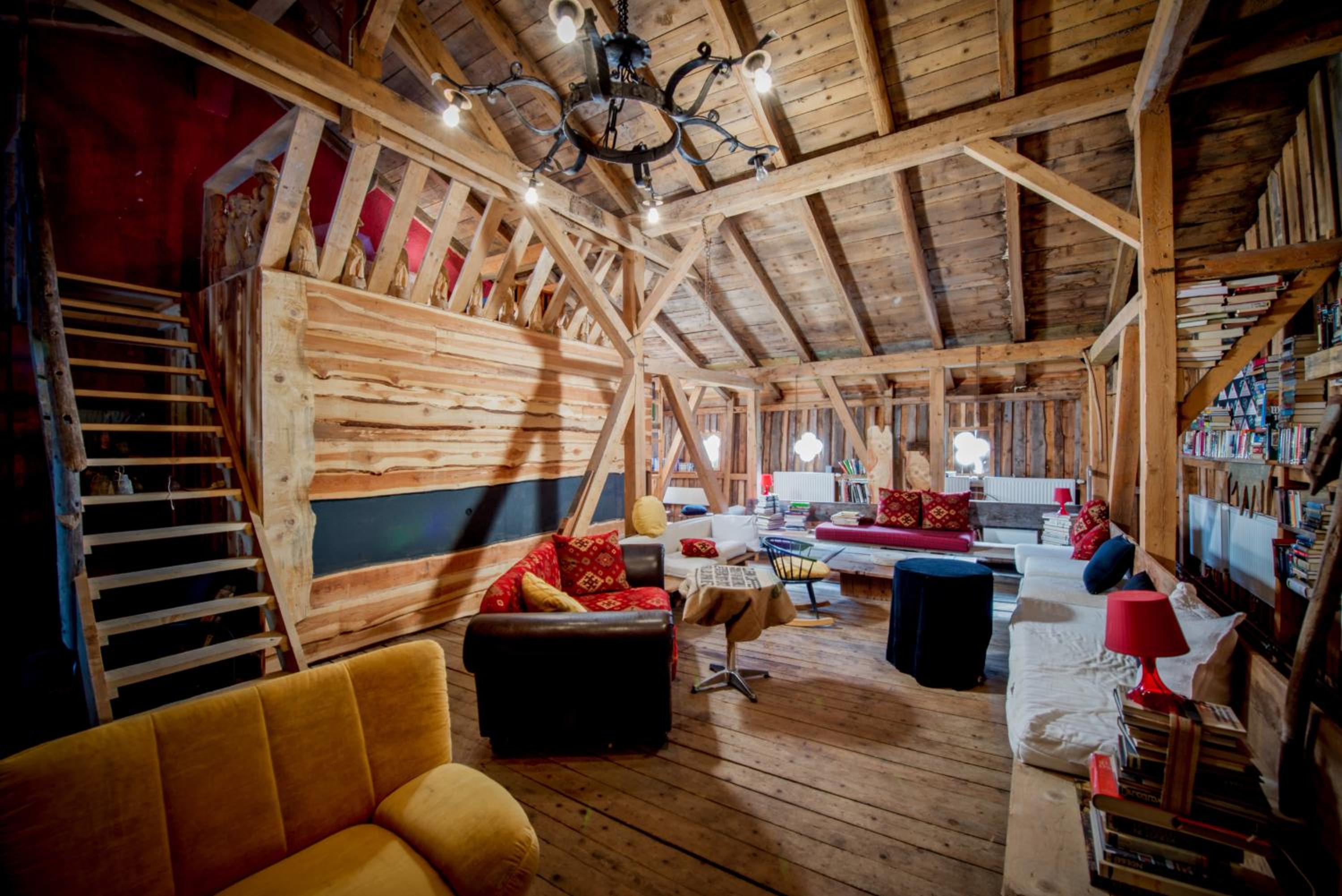 lounge