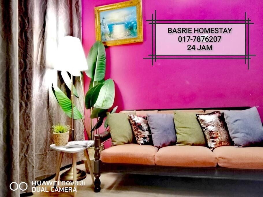 Syifah Homestay Pagoh - Private Pool , WiFi , NetFlix photo 3