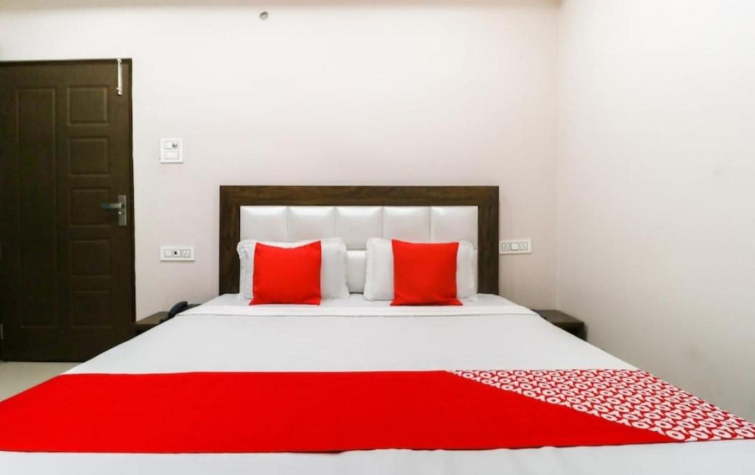 MALAYA HOUSE --Couples, Family, Corporate Favorite-- Near BMC Chowk ICONIC Mall