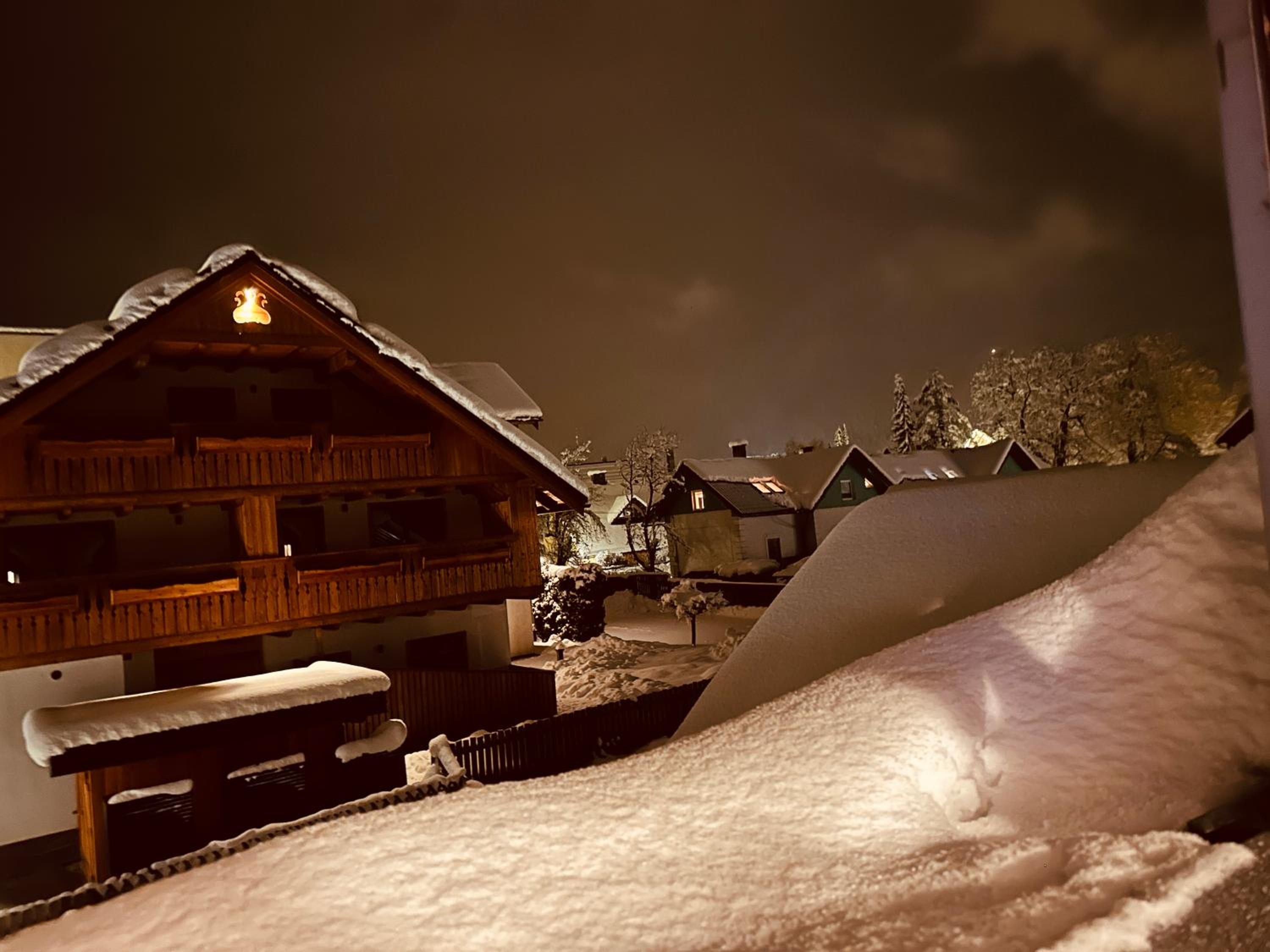 Sport & Sunny Cosy Alpine Retreat view 5
