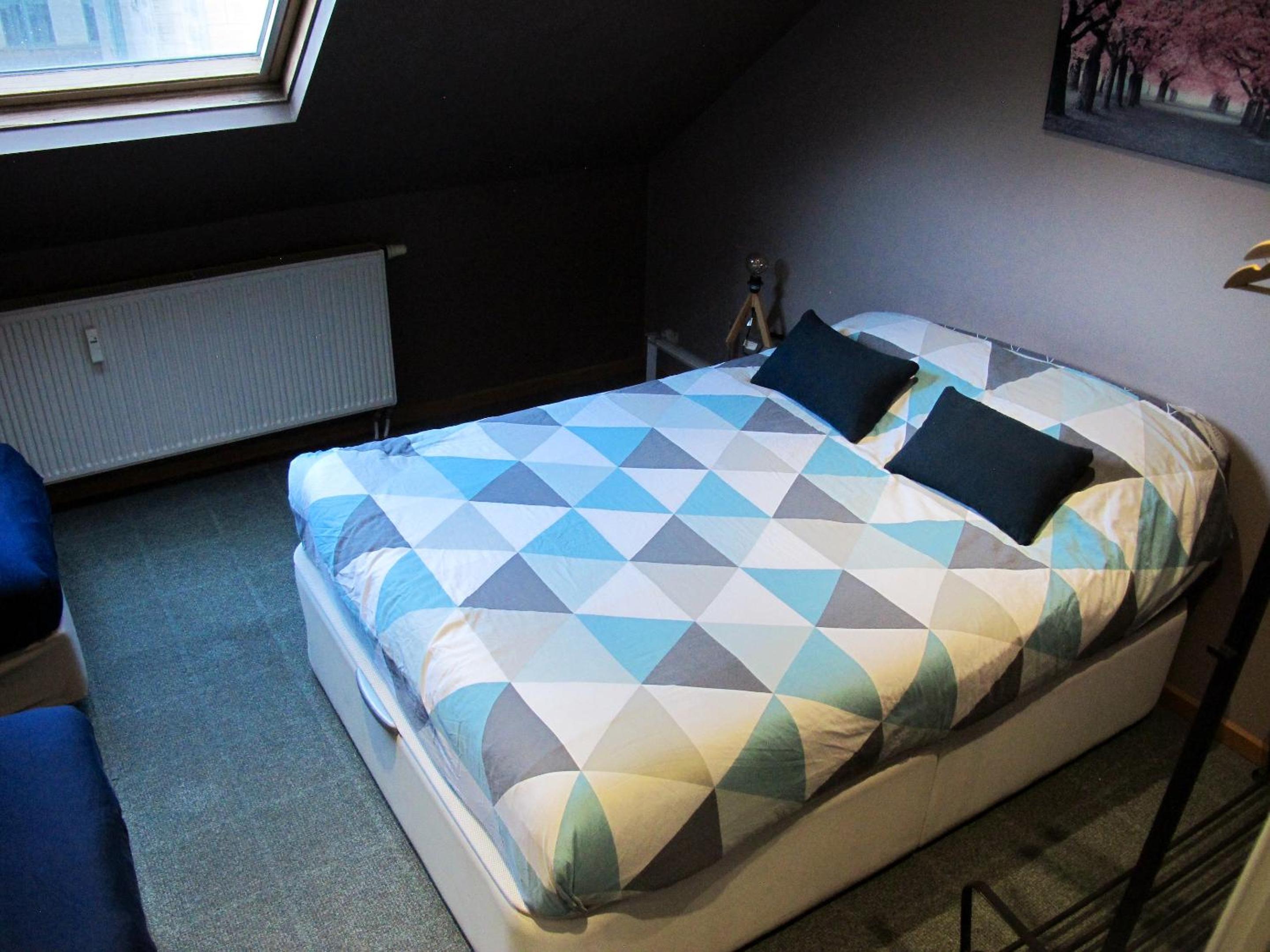 Spacious apartment in Brussels 100 m² with shared terrace