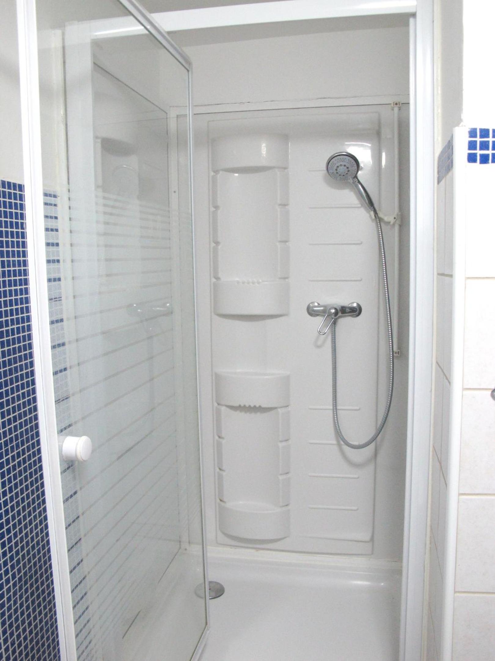 Spacious apartment in Brussels 100 m² with shared terrace