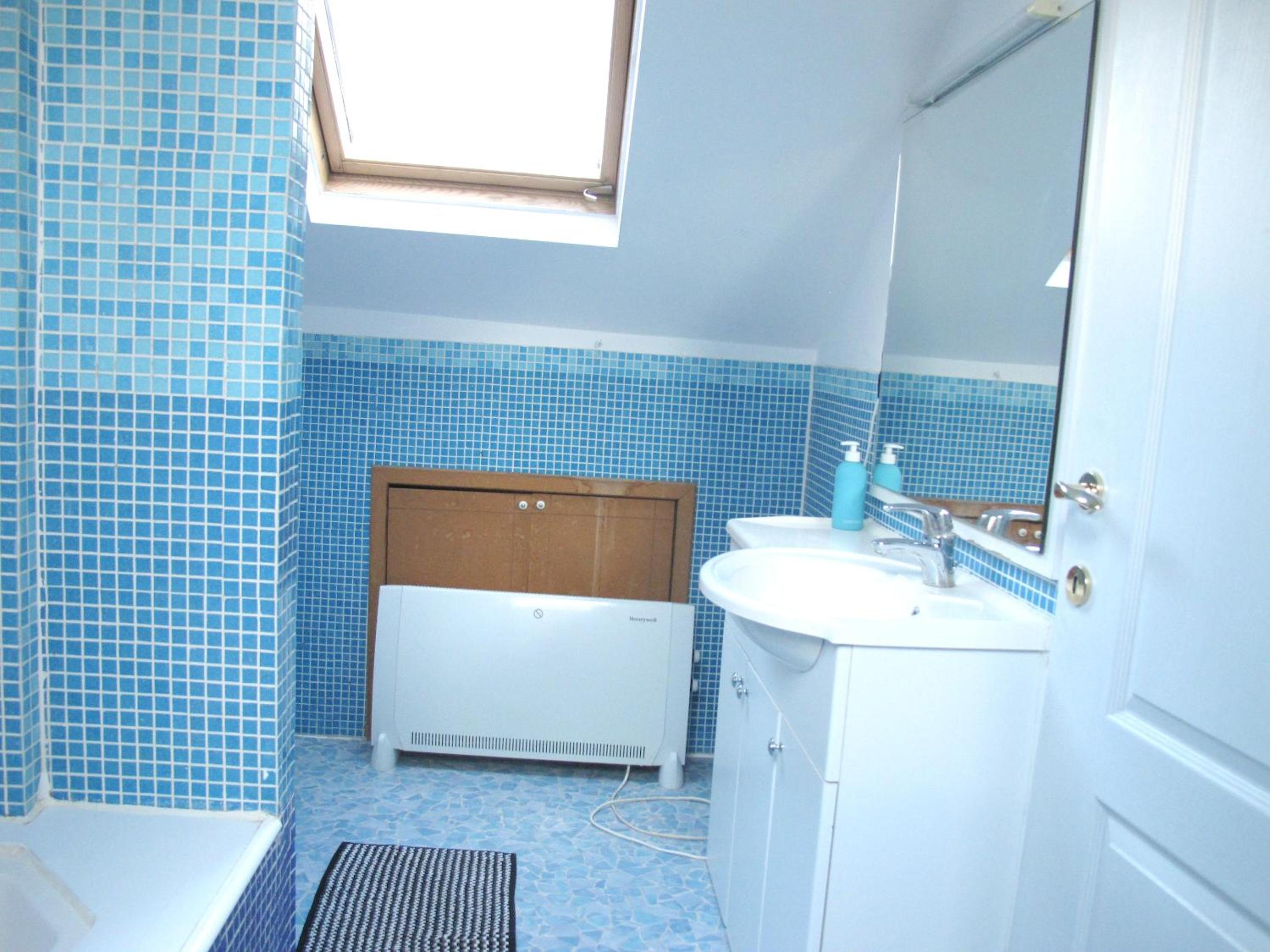 Spacious apartment in Brussels 100 m² with shared terrace