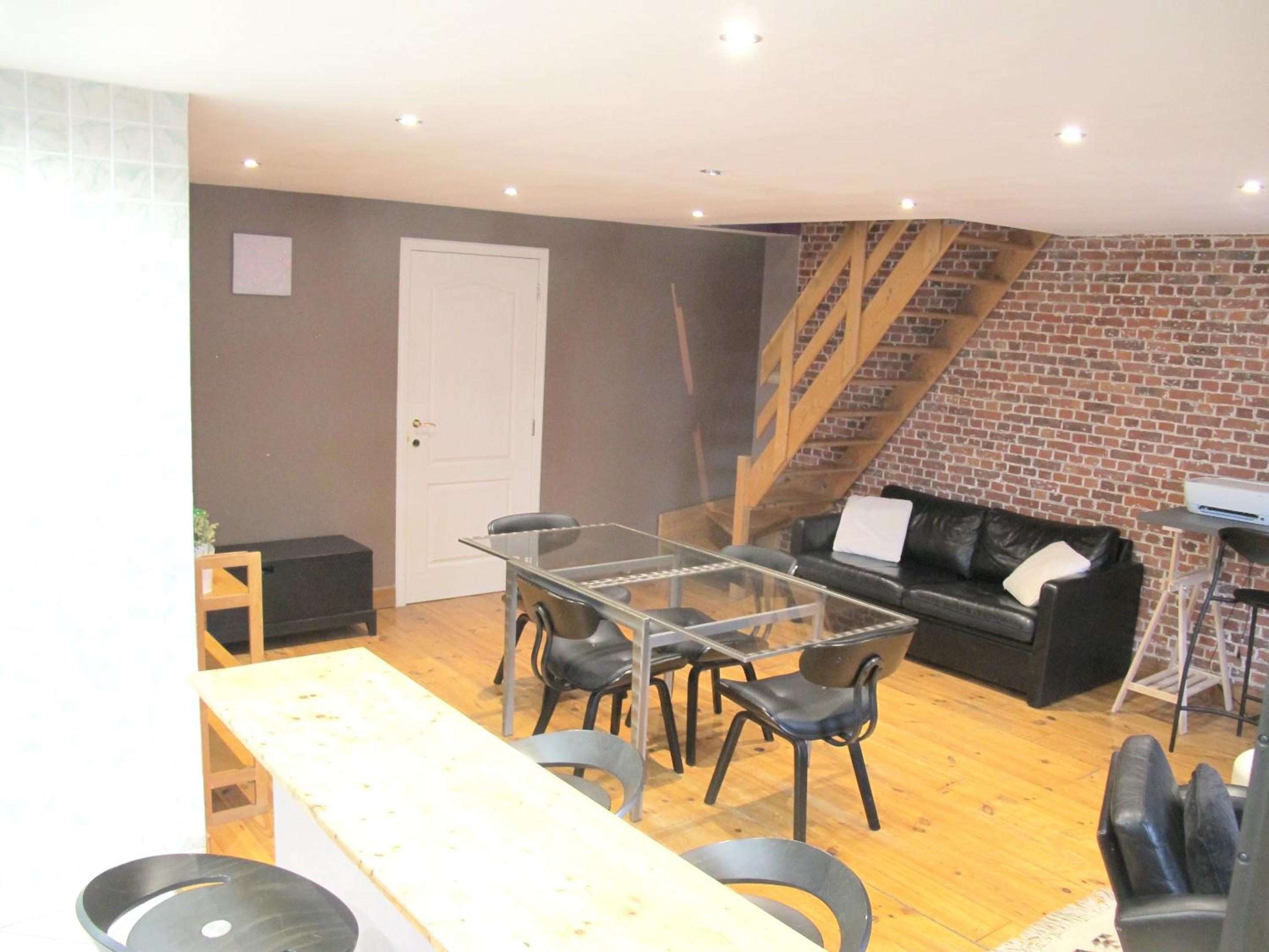 Spacious apartment in Brussels 100 m² with shared terrace