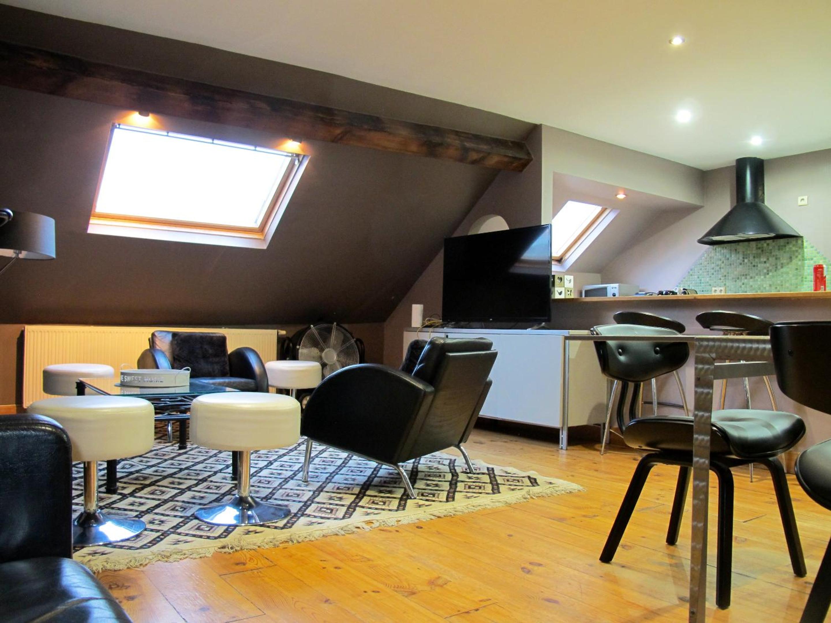 Spacious apartment in Brussels 100 m² with shared terrace
