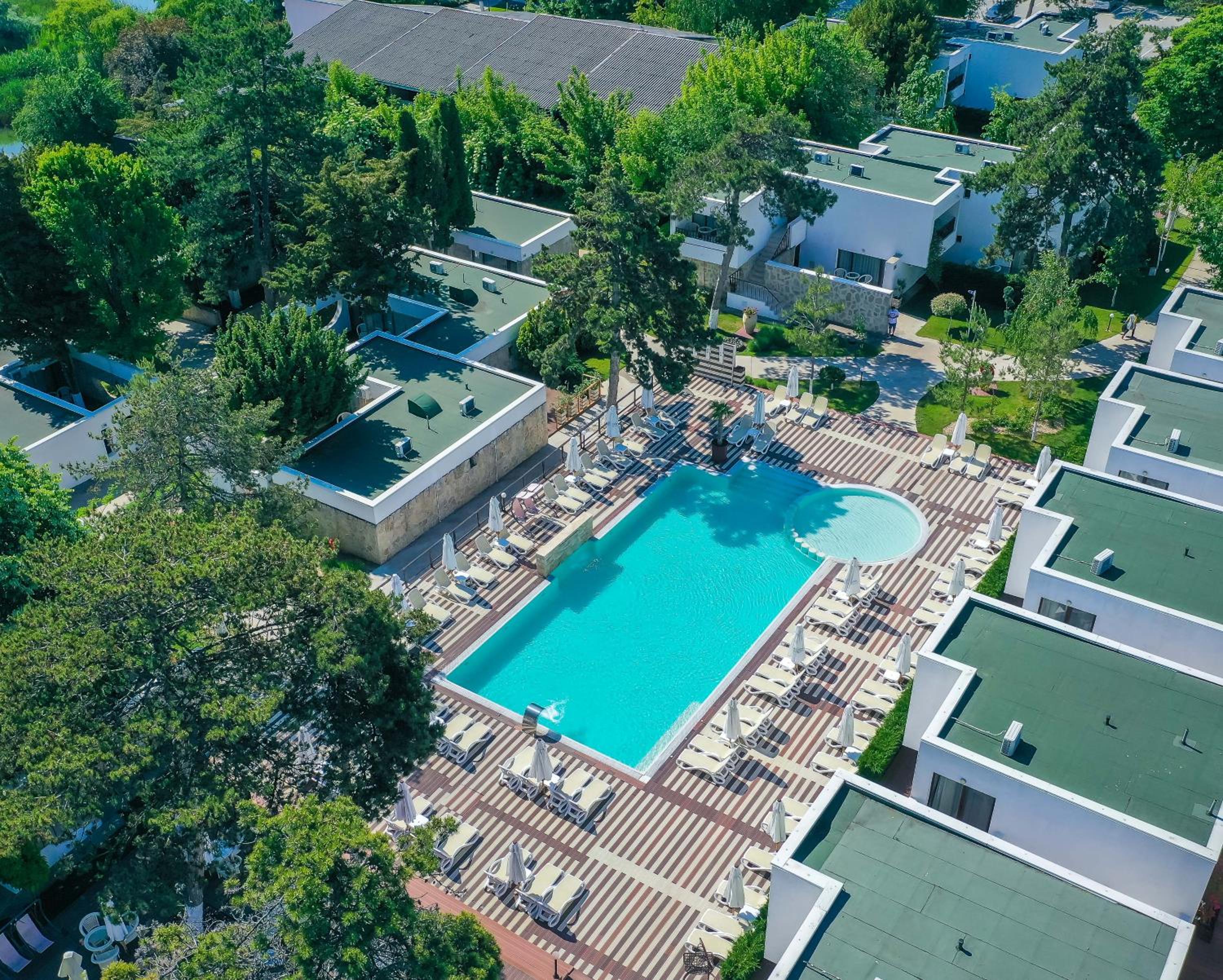Mera Resort
