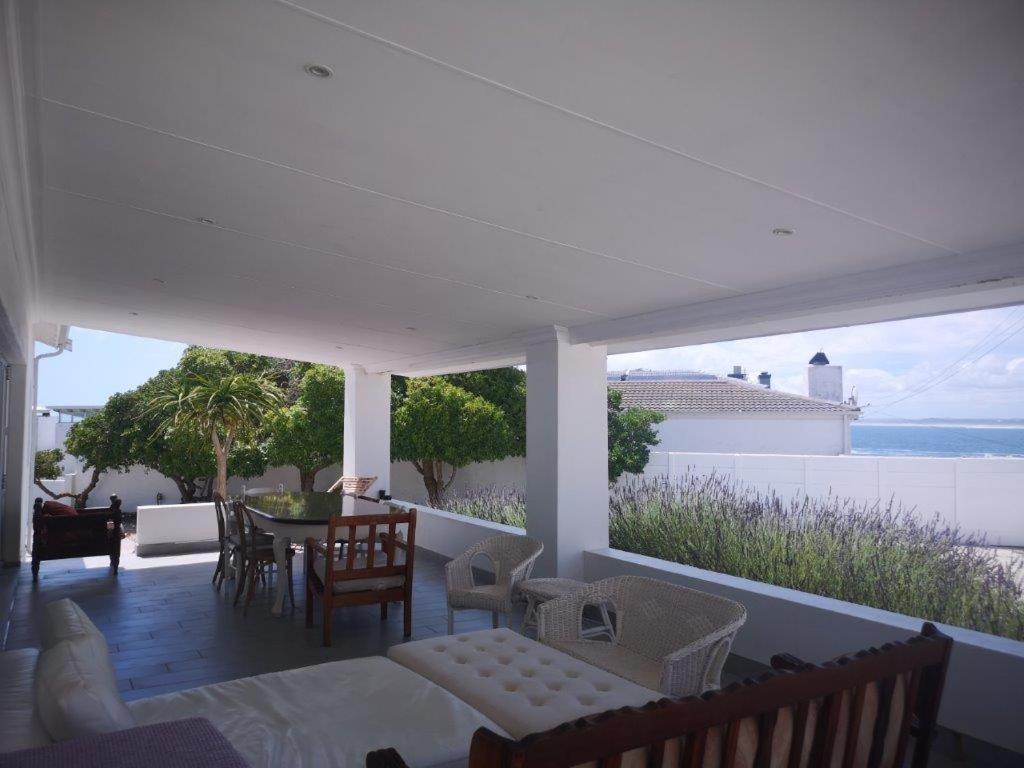 Barefoot Bungalow