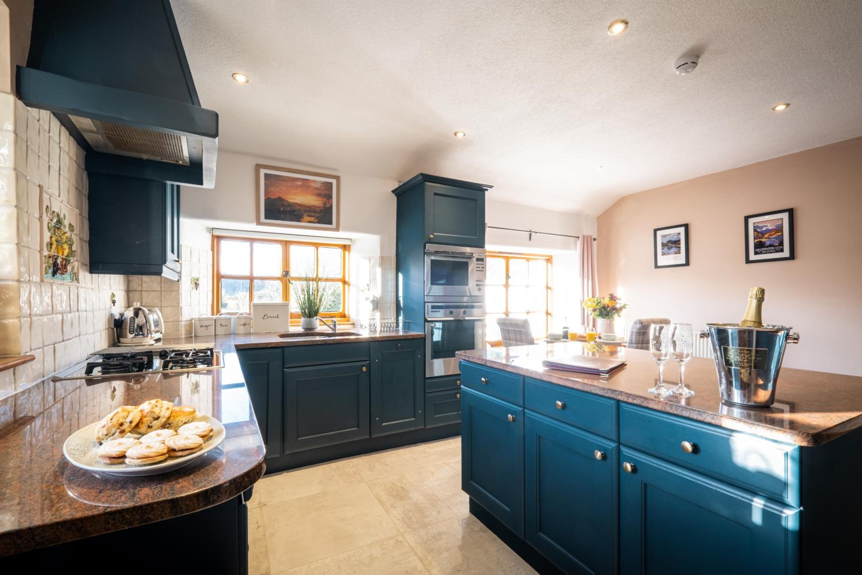 Stunning cottage Grade 2 listed with parking and Hot Tub view 2