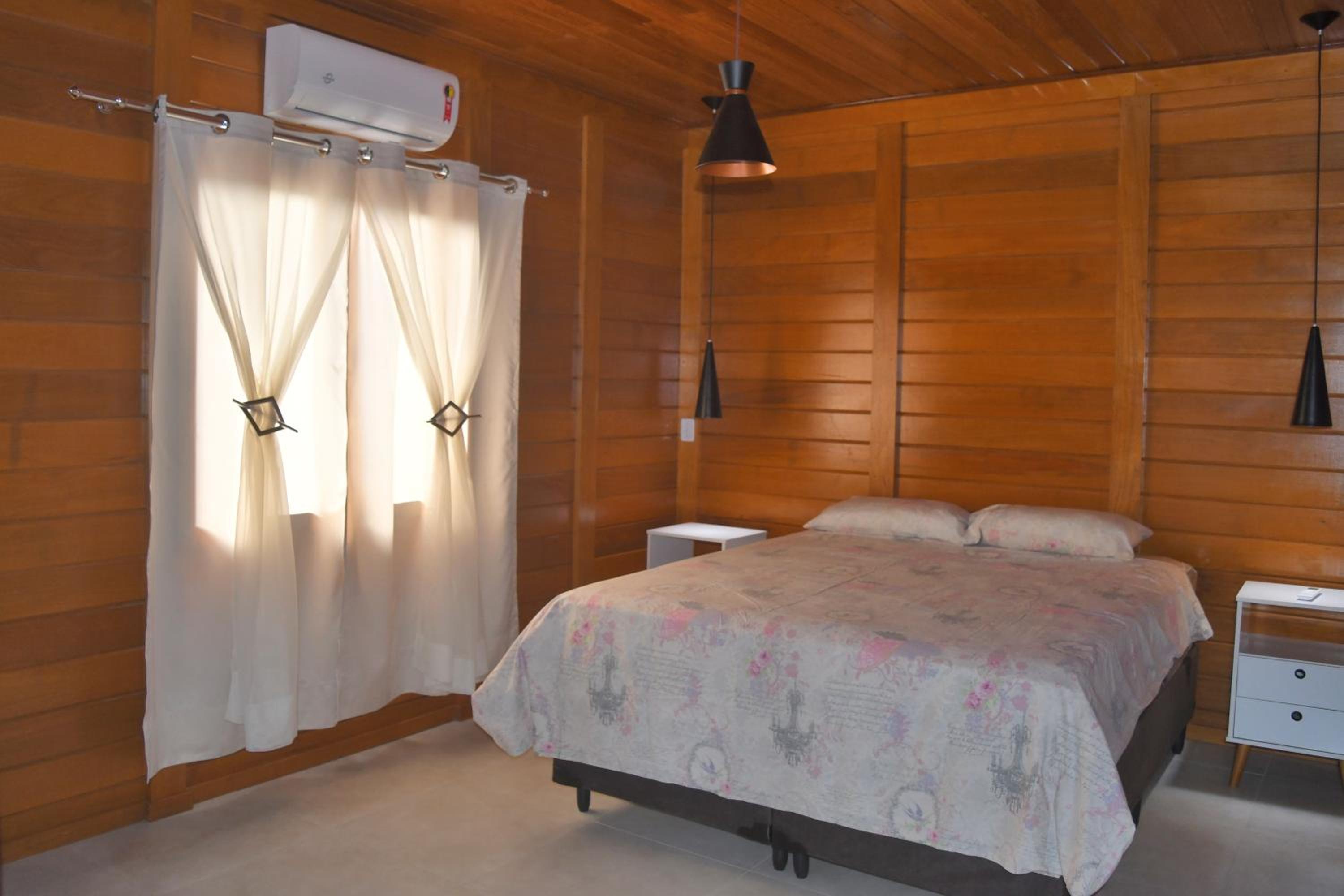 Millicent Residence - Chalet Milly e Chalet Iris - Itaoca Praia - ES