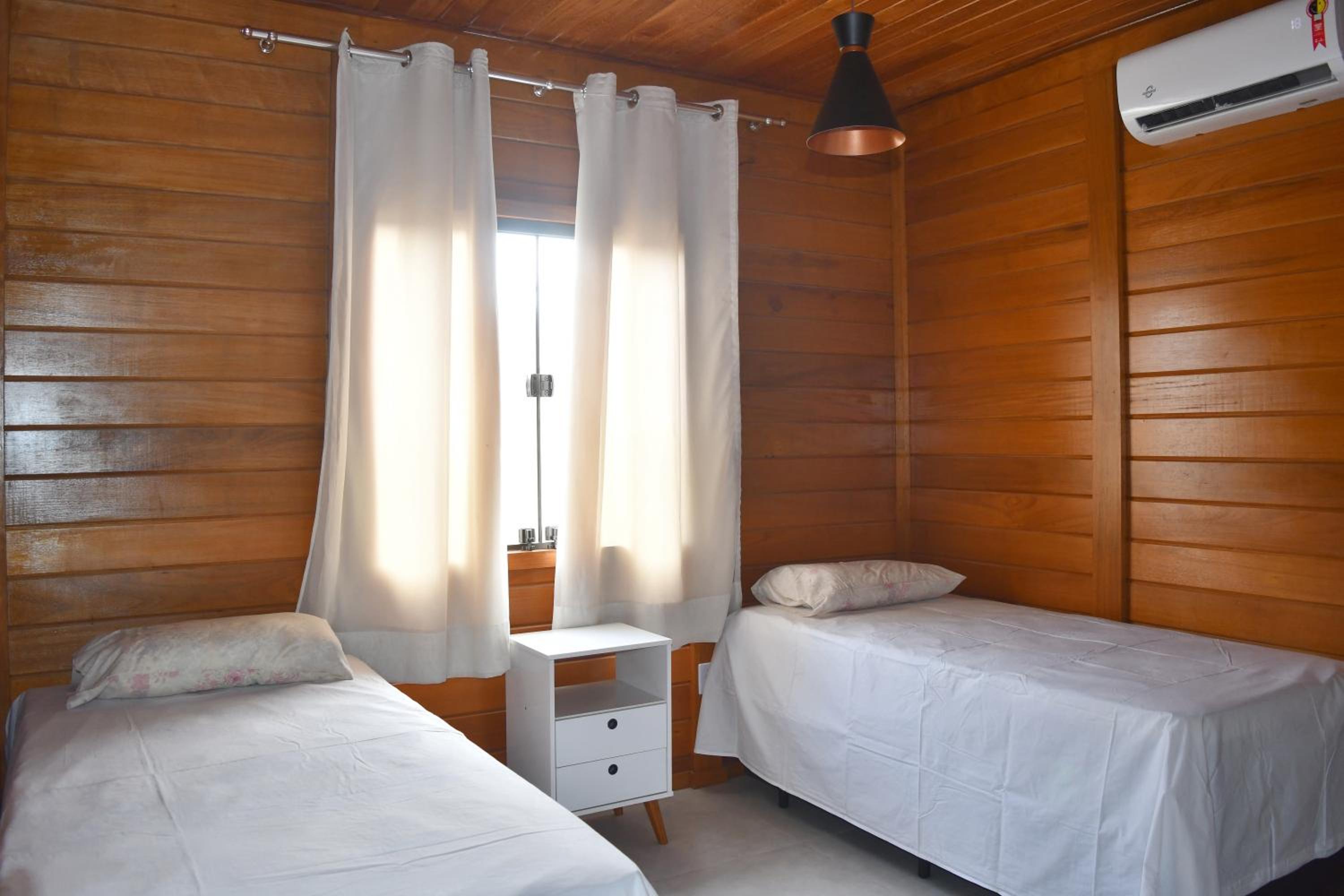 Millicent Residence - Chalet Milly e Chalet Iris - Itaoca Praia - ES