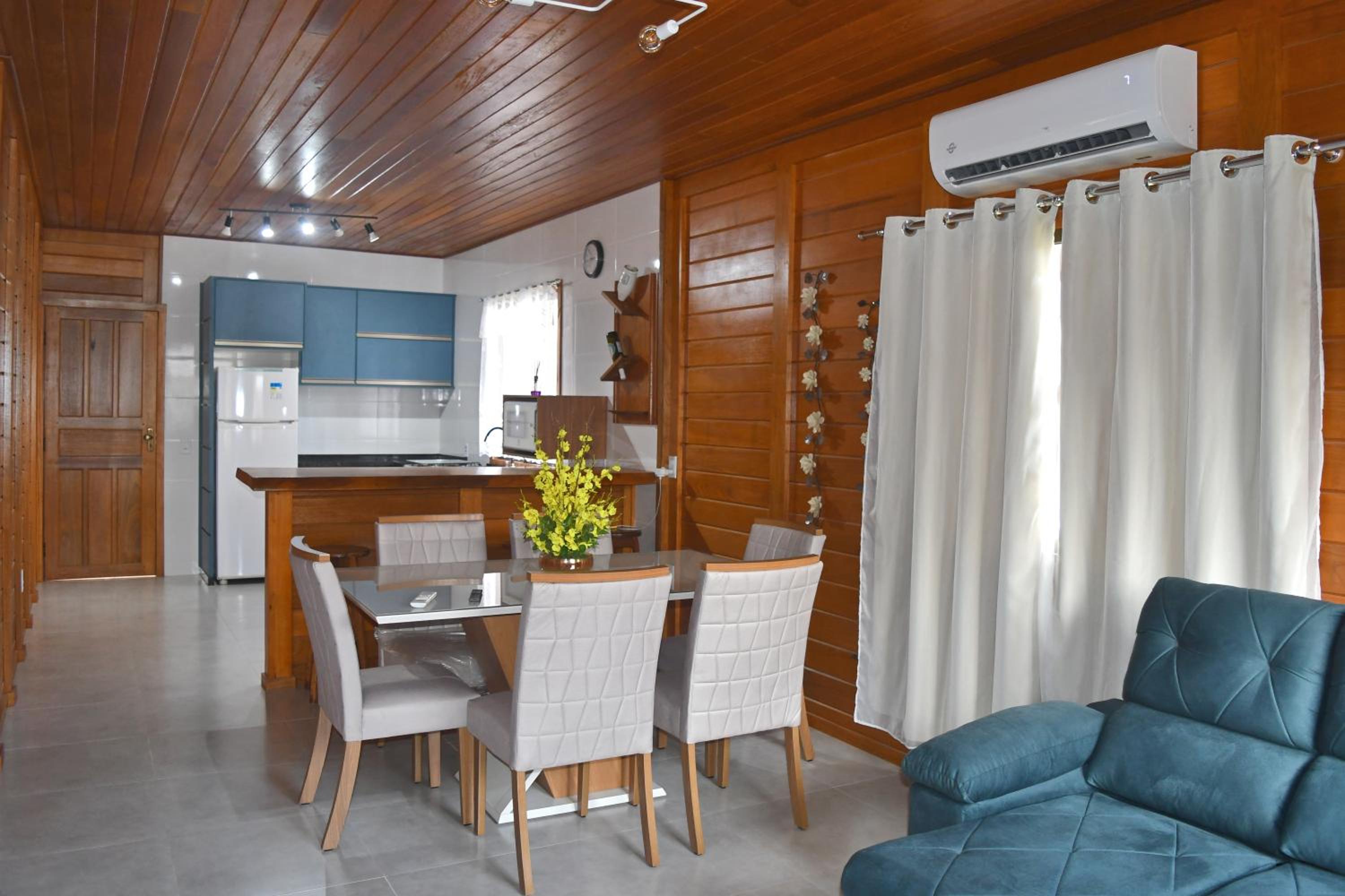 Millicent Residence - Chalet Milly e Chalet Iris - Itaoca Praia - ES
