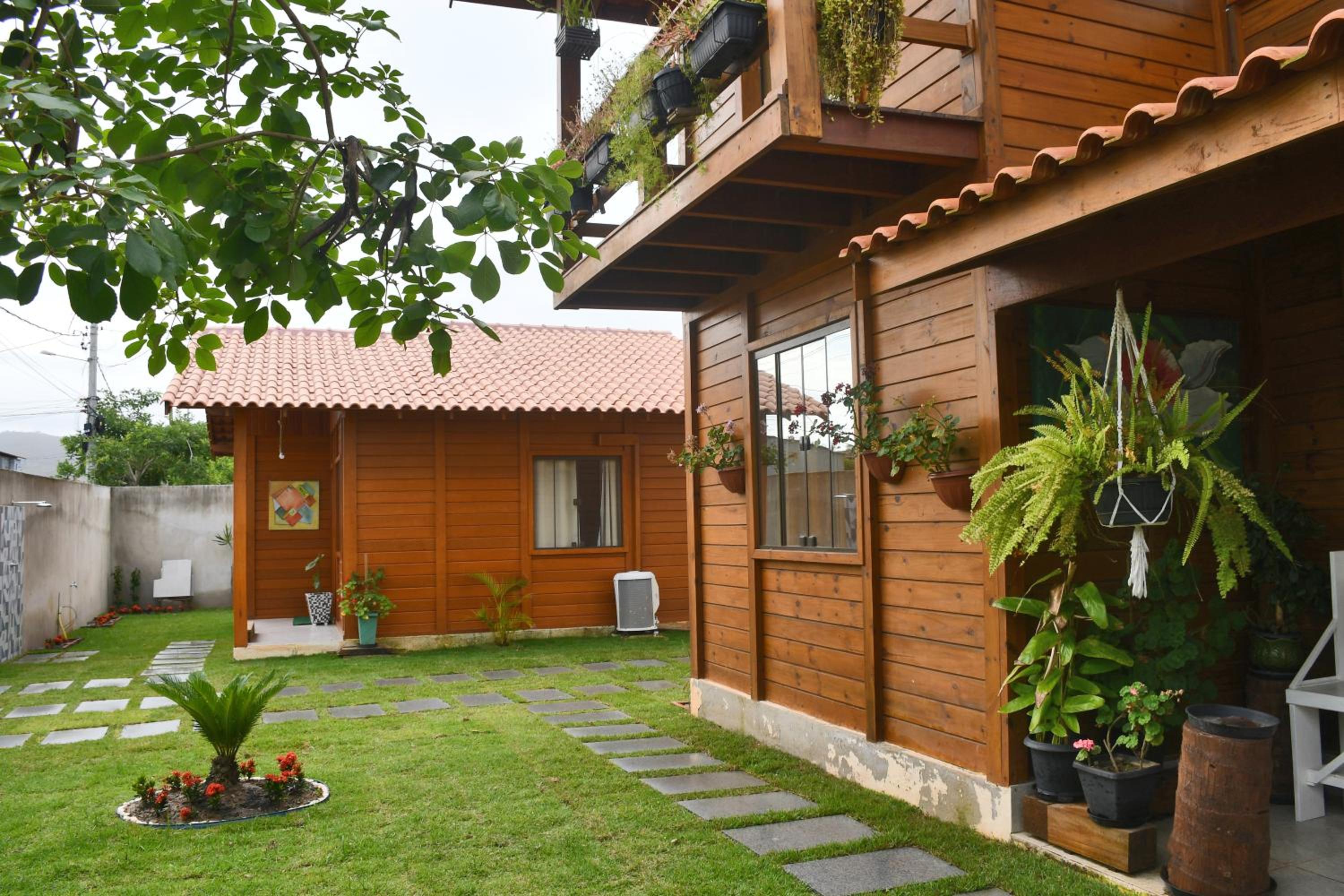 Millicent Residence - Chalet Milly e Chalet Iris - Itaoca Praia - ES