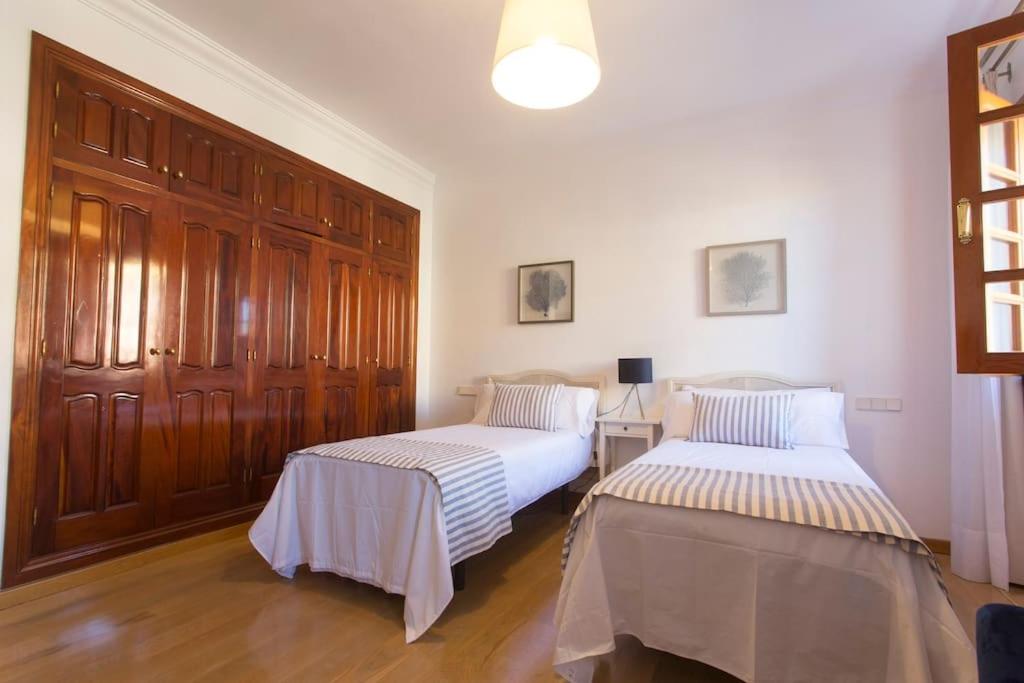 Andalusian villa on the sea and the bay of Malaga