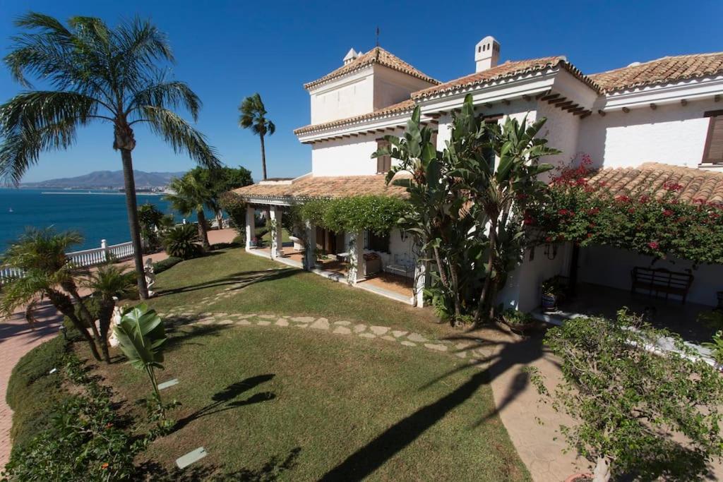 Andalusian villa on the sea and the bay of Malaga