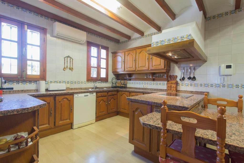 Andalusian villa on the sea and the bay of Malaga