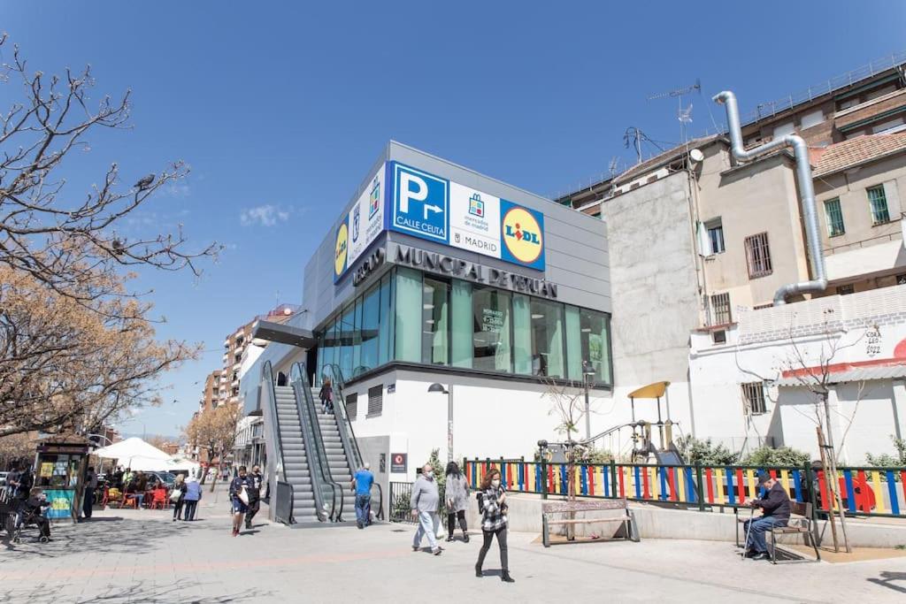 Encantador apartamento reformado en Tetuán by beBalmy