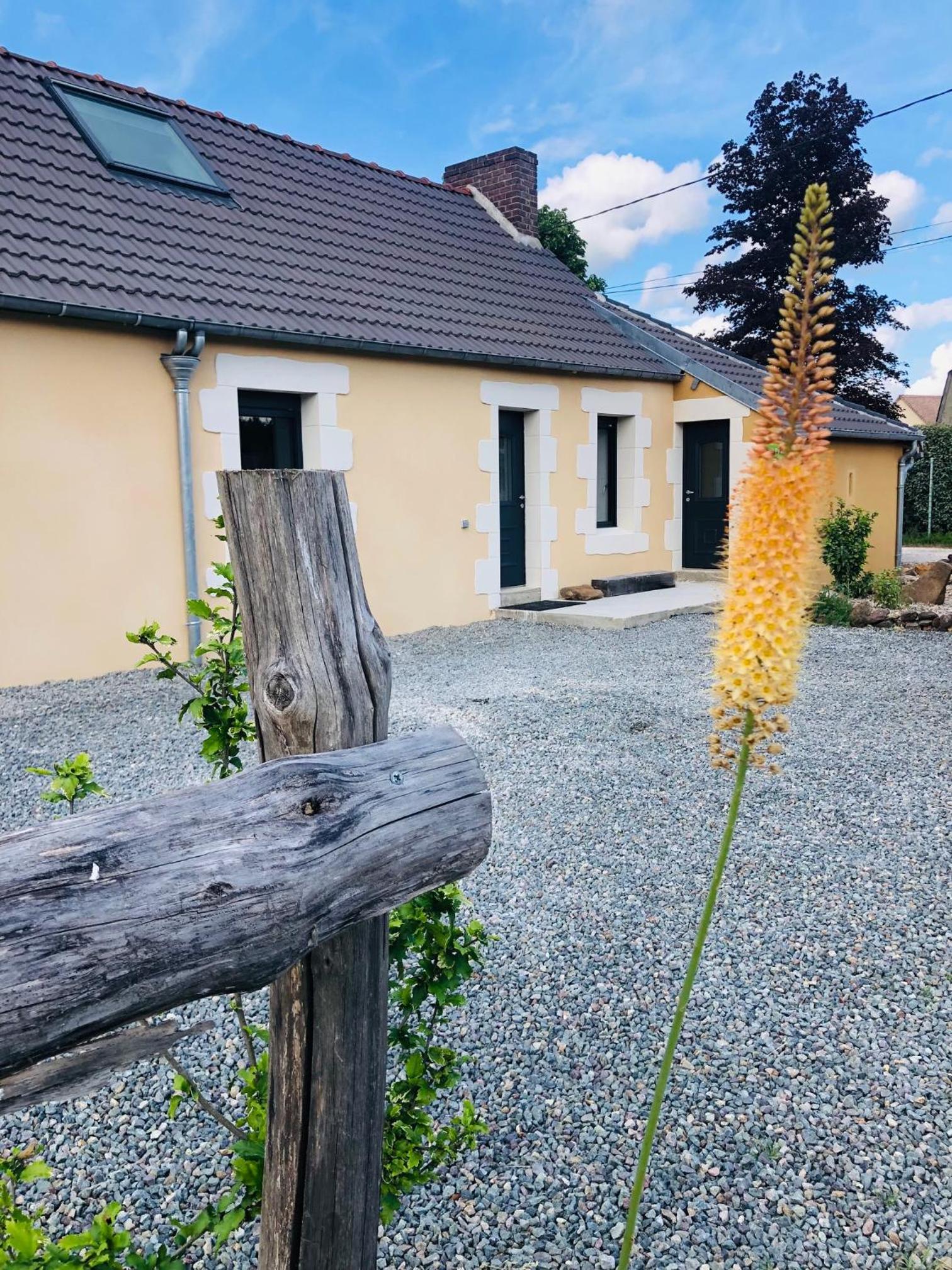 Aux Jardins De La Guyonnière Gîte 2 à 13 personnes view 2
