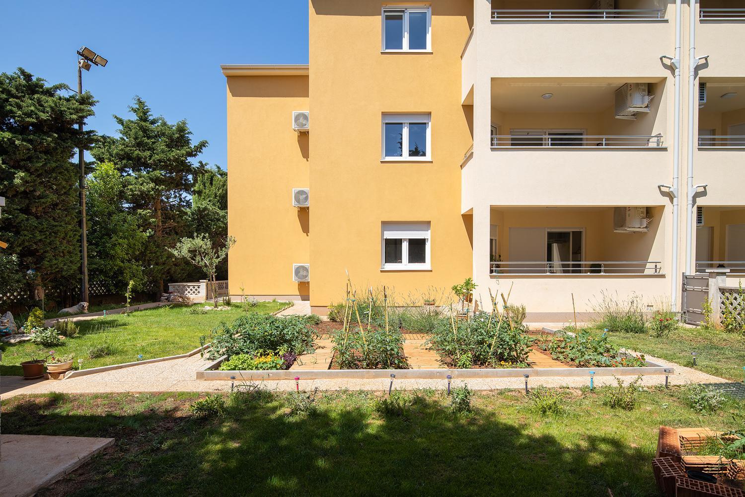Apartment J&E