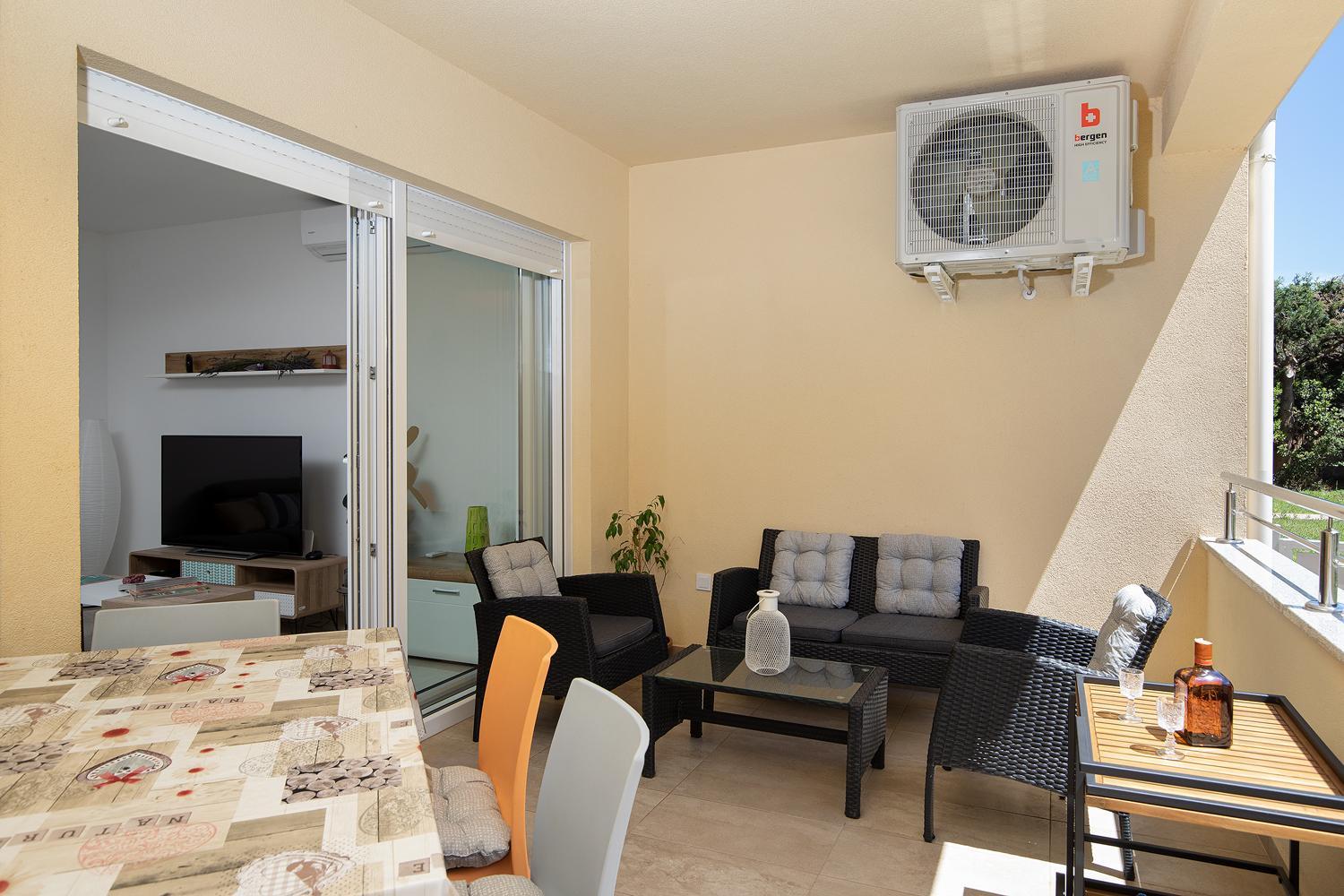 Apartment J&E