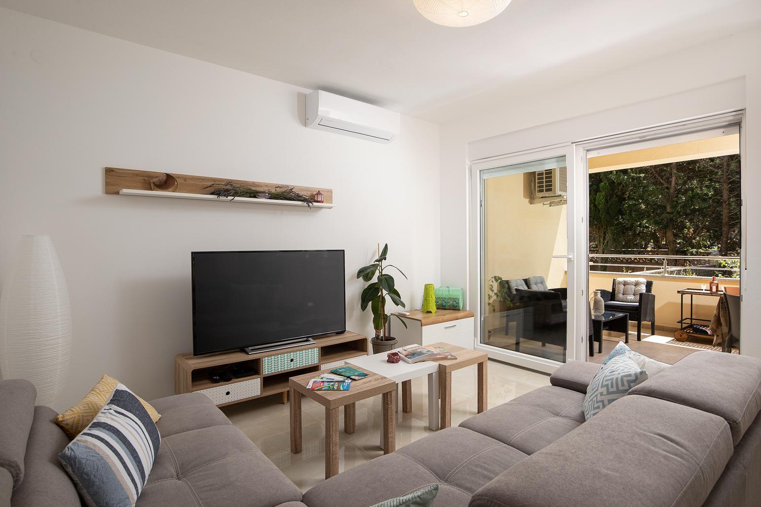 Apartment J&E