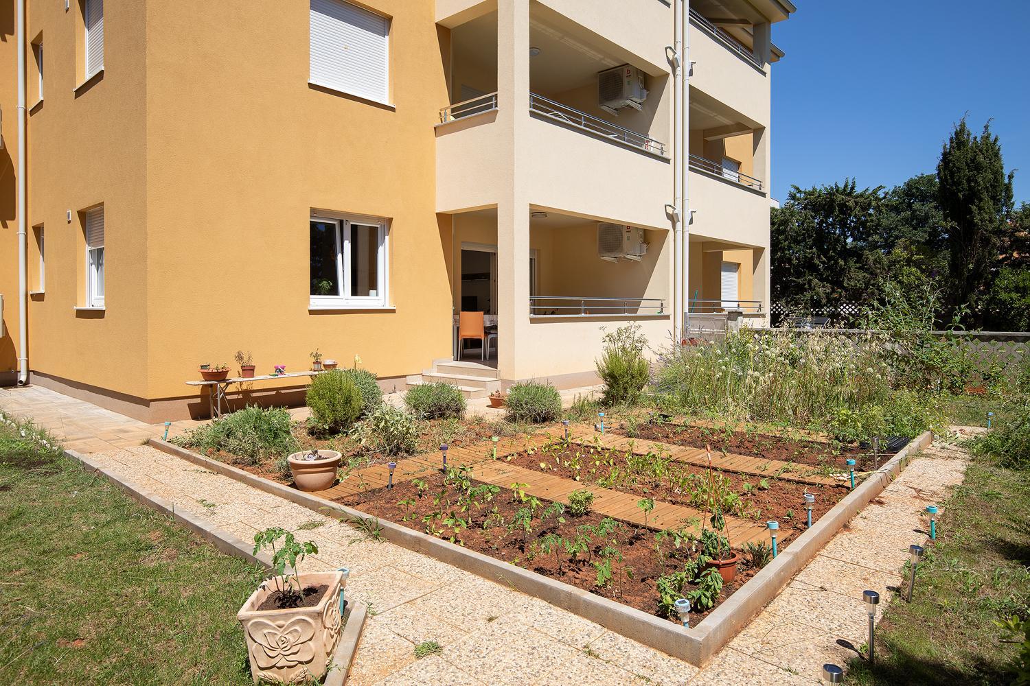 Apartment J&E