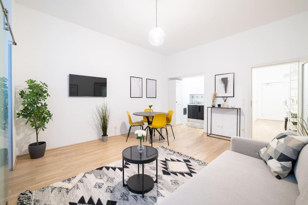 Beautiful apartment in Vienna's heart 1b